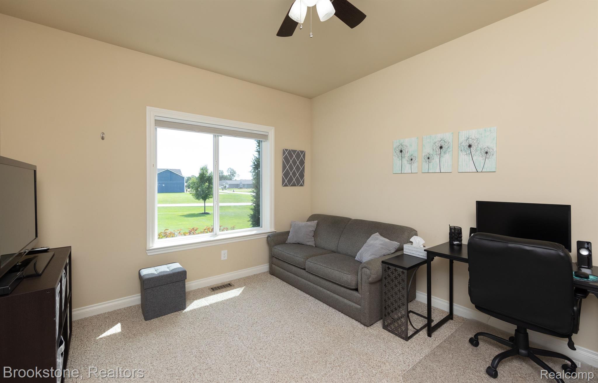 610 PHEASANT RIDGE Drive