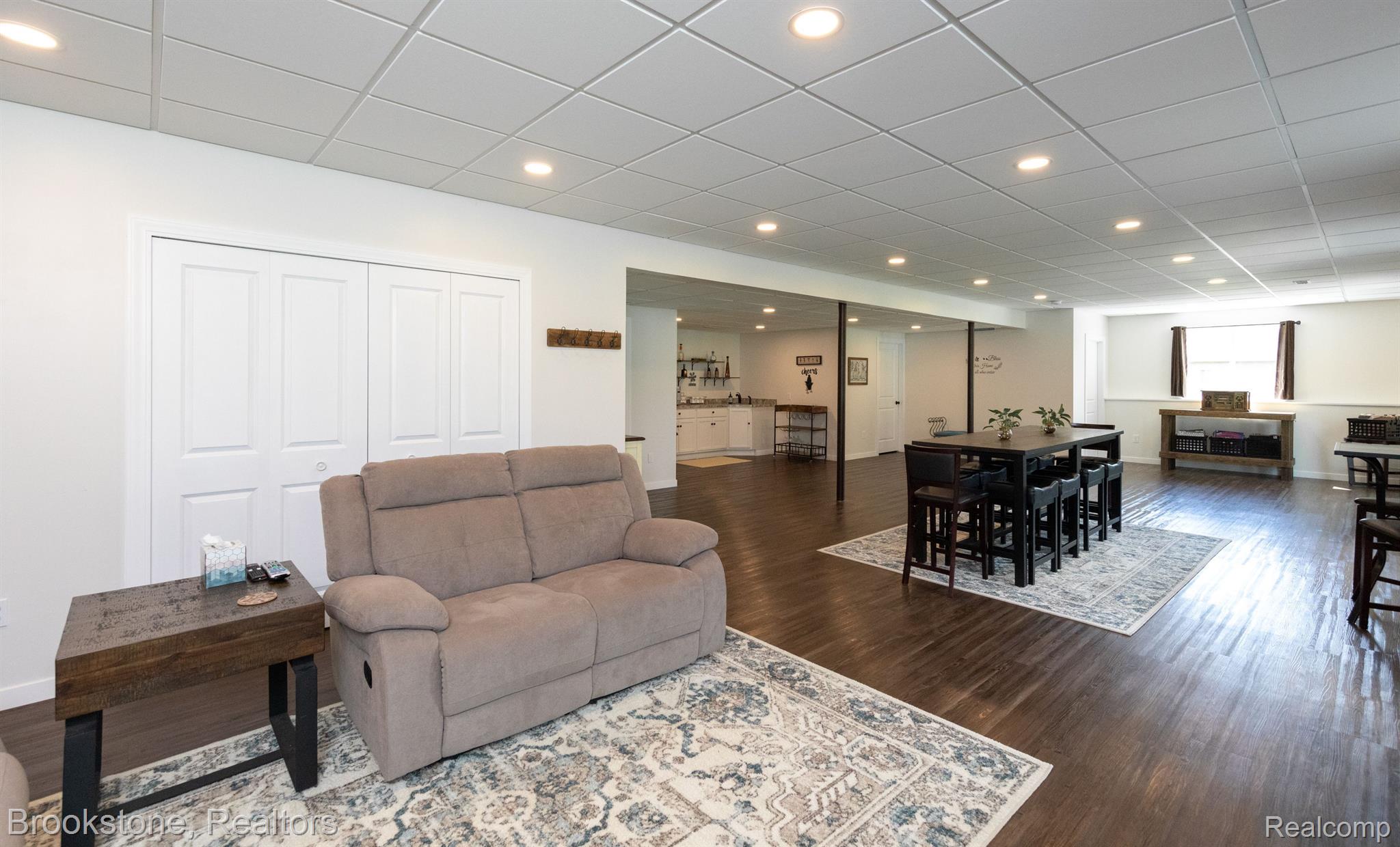 610 PHEASANT RIDGE Drive