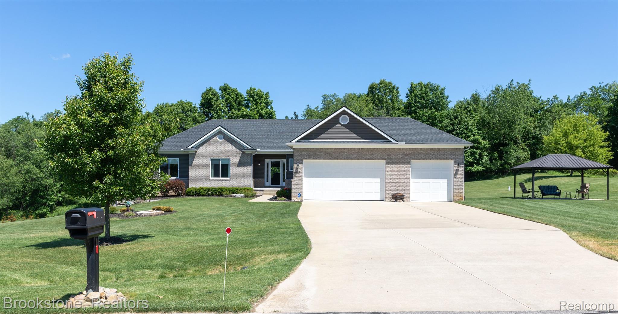 610 PHEASANT RIDGE Drive