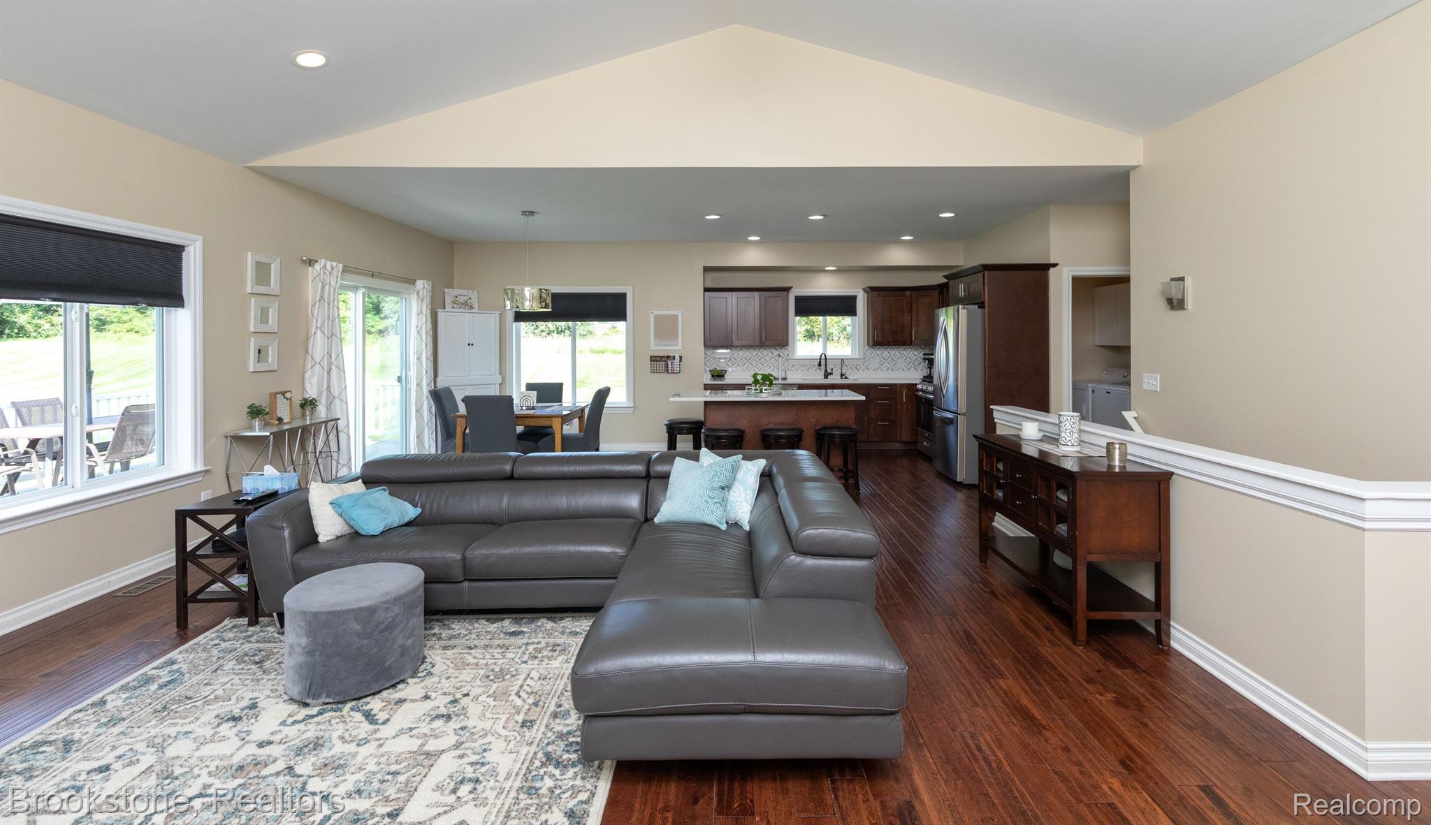 610 PHEASANT RIDGE Drive