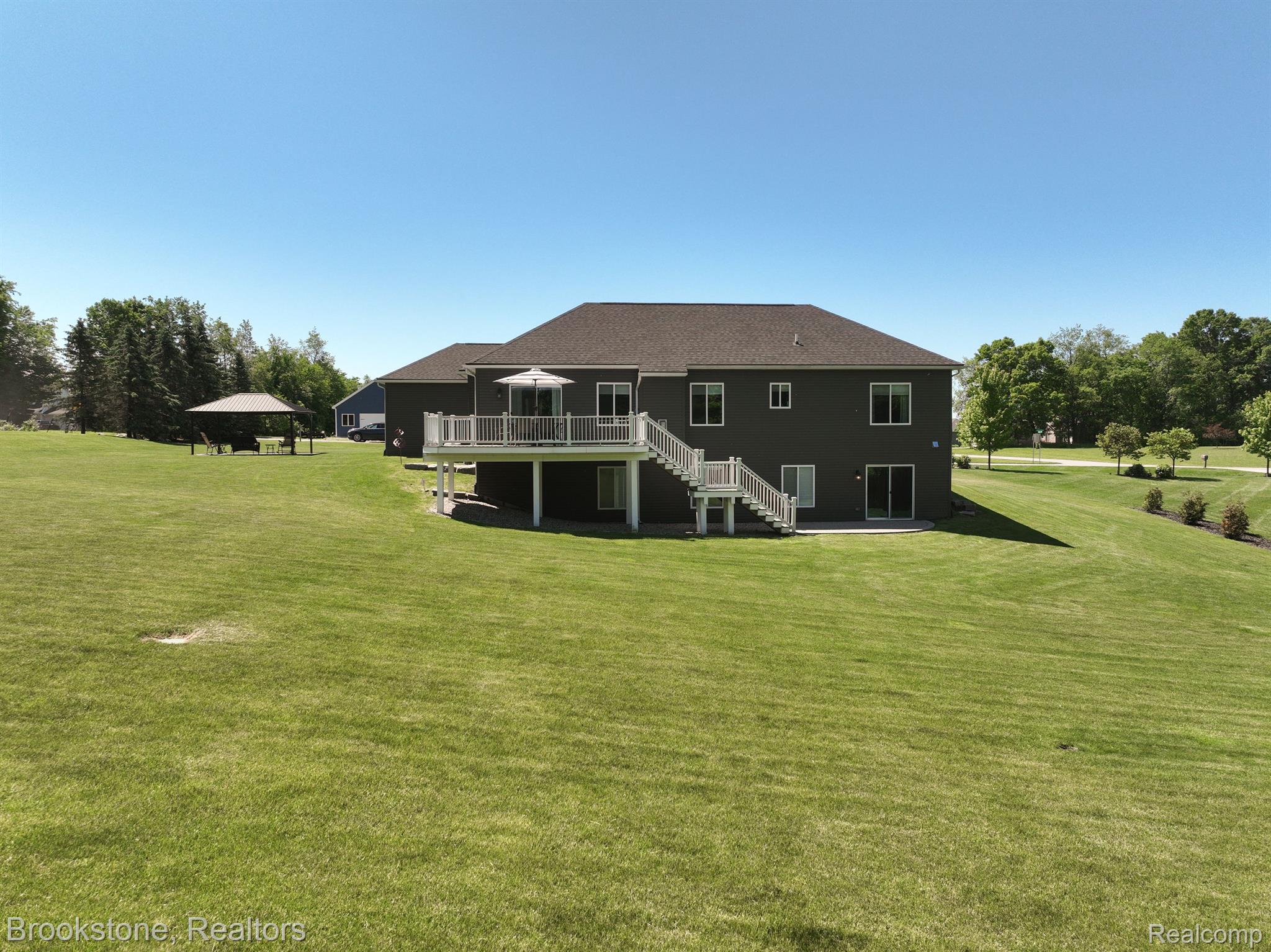 610 PHEASANT RIDGE Drive