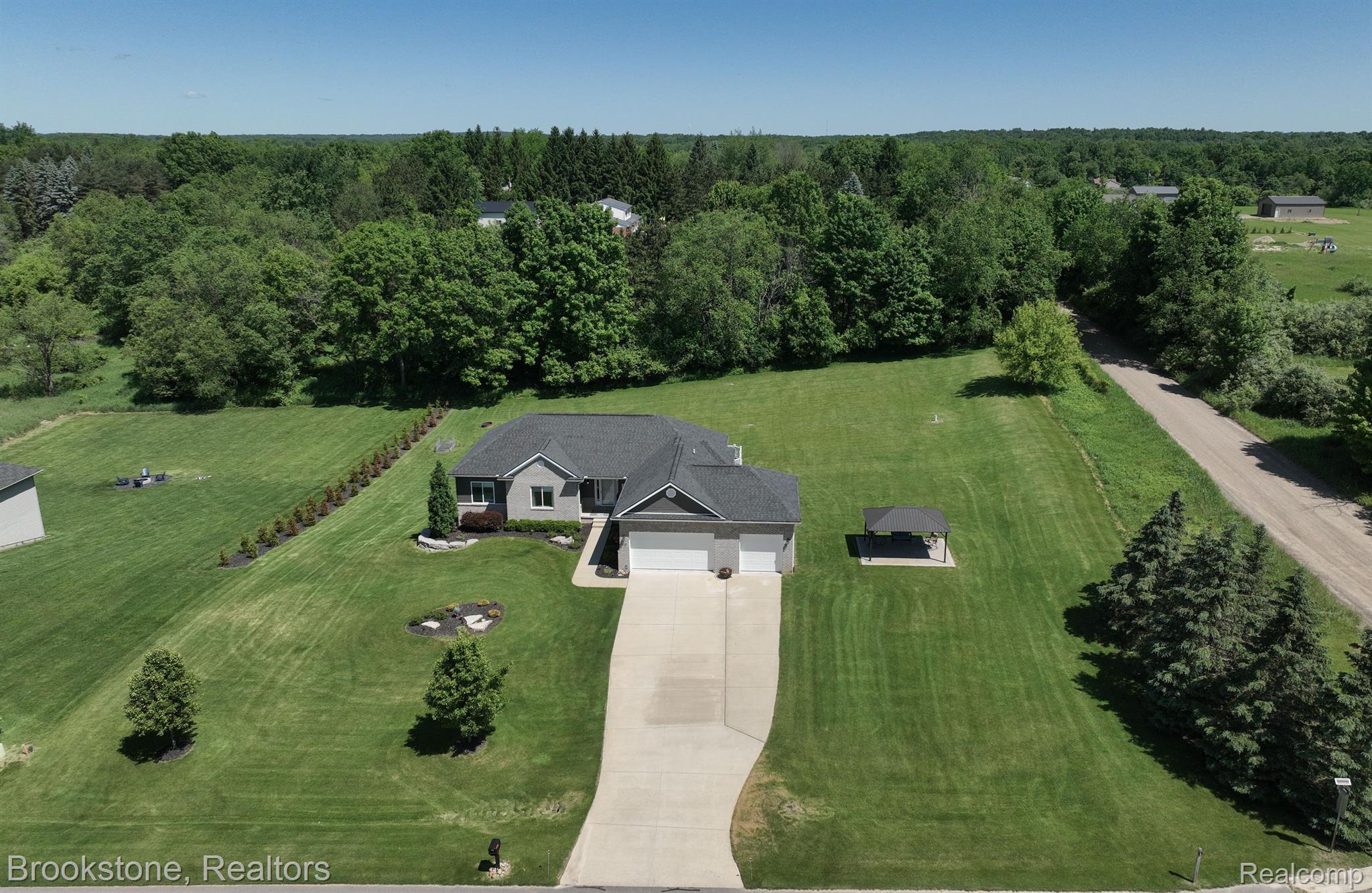 610 PHEASANT RIDGE Drive
