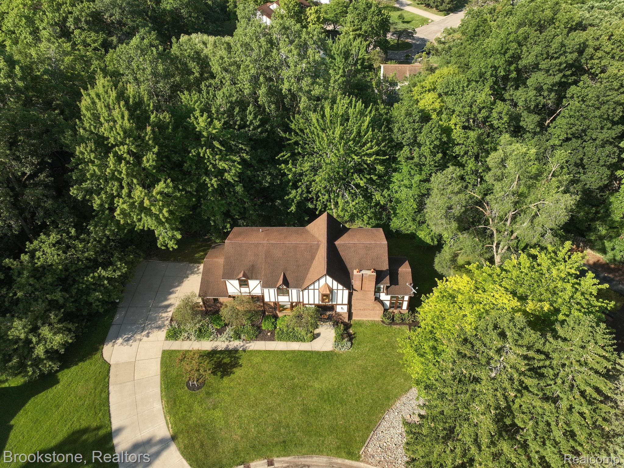 5072 FAR RAVINE