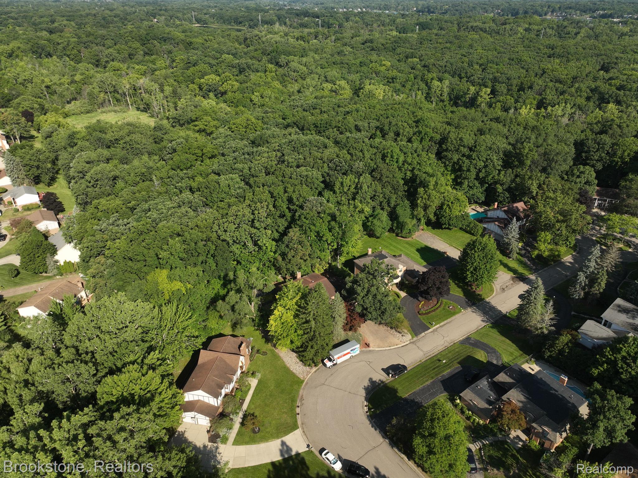 5072 FAR RAVINE
