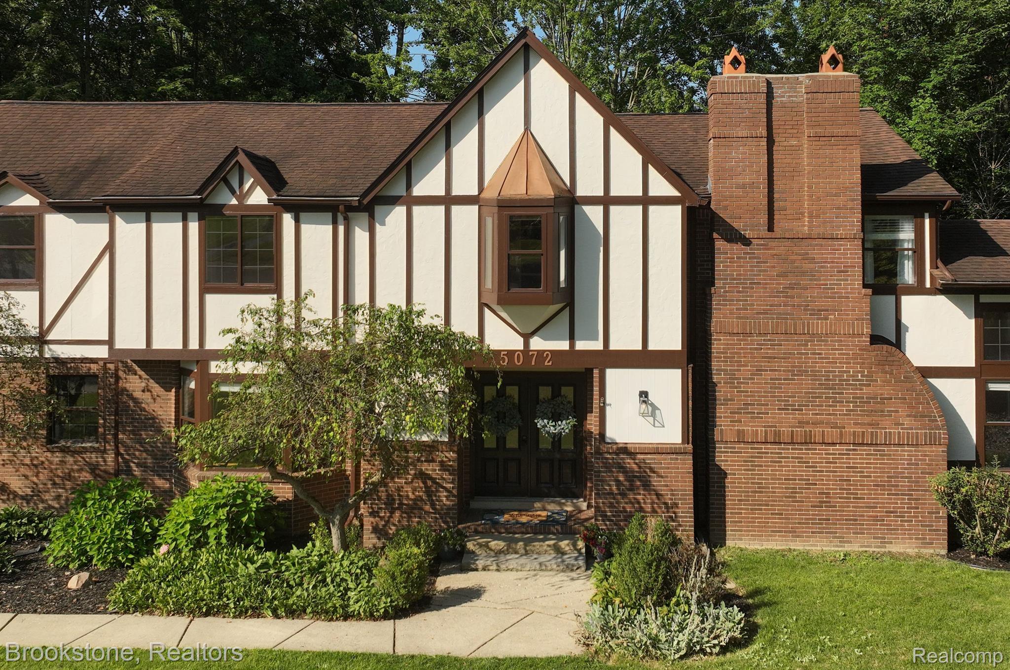 5072 FAR RAVINE