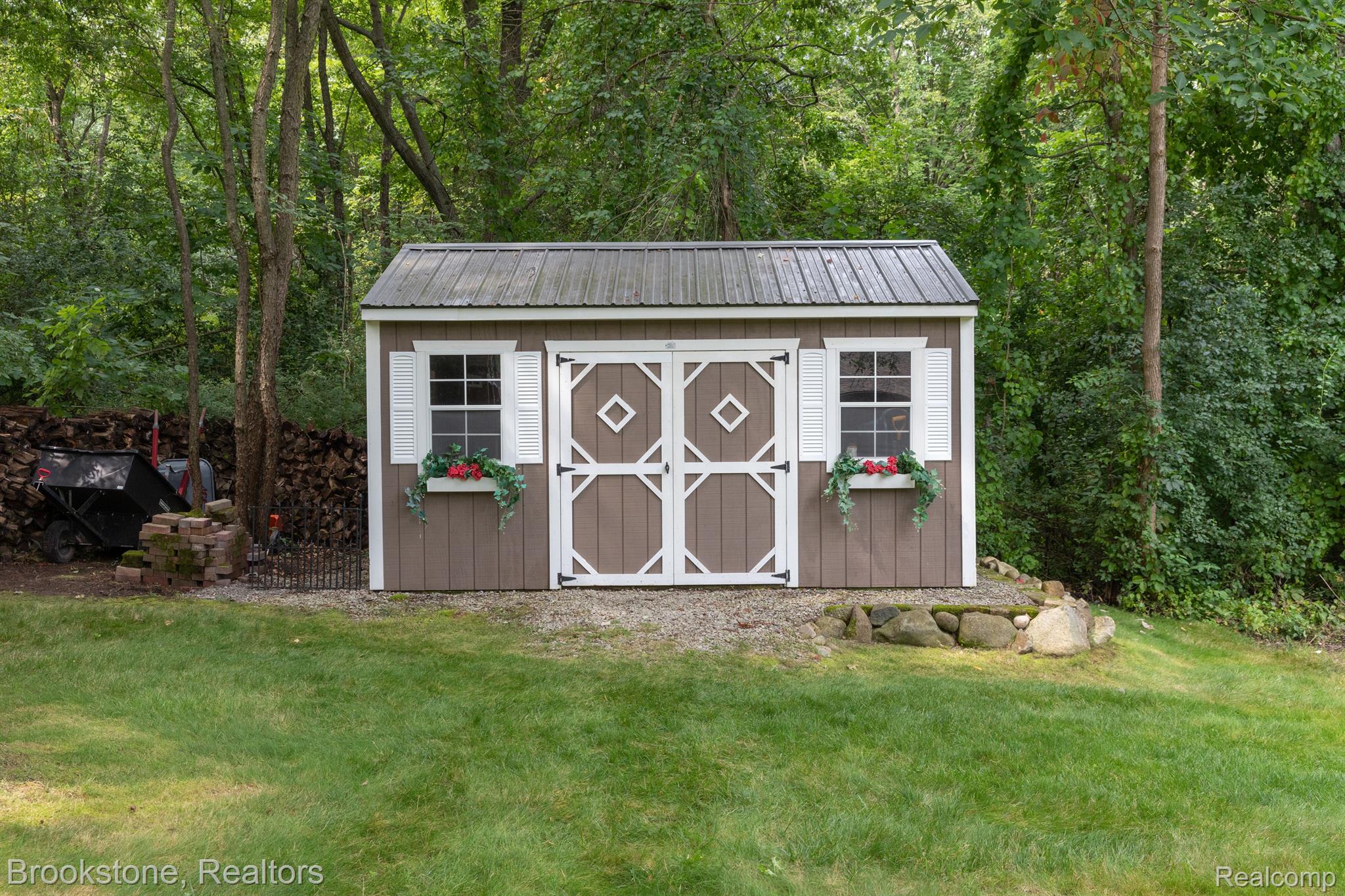 6515 CUTHBERT Road