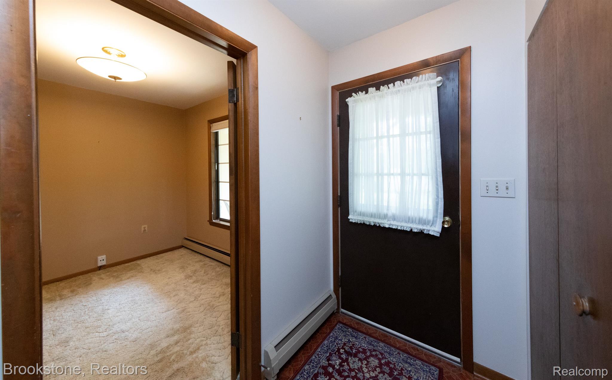 7660 CRESTMORE Street