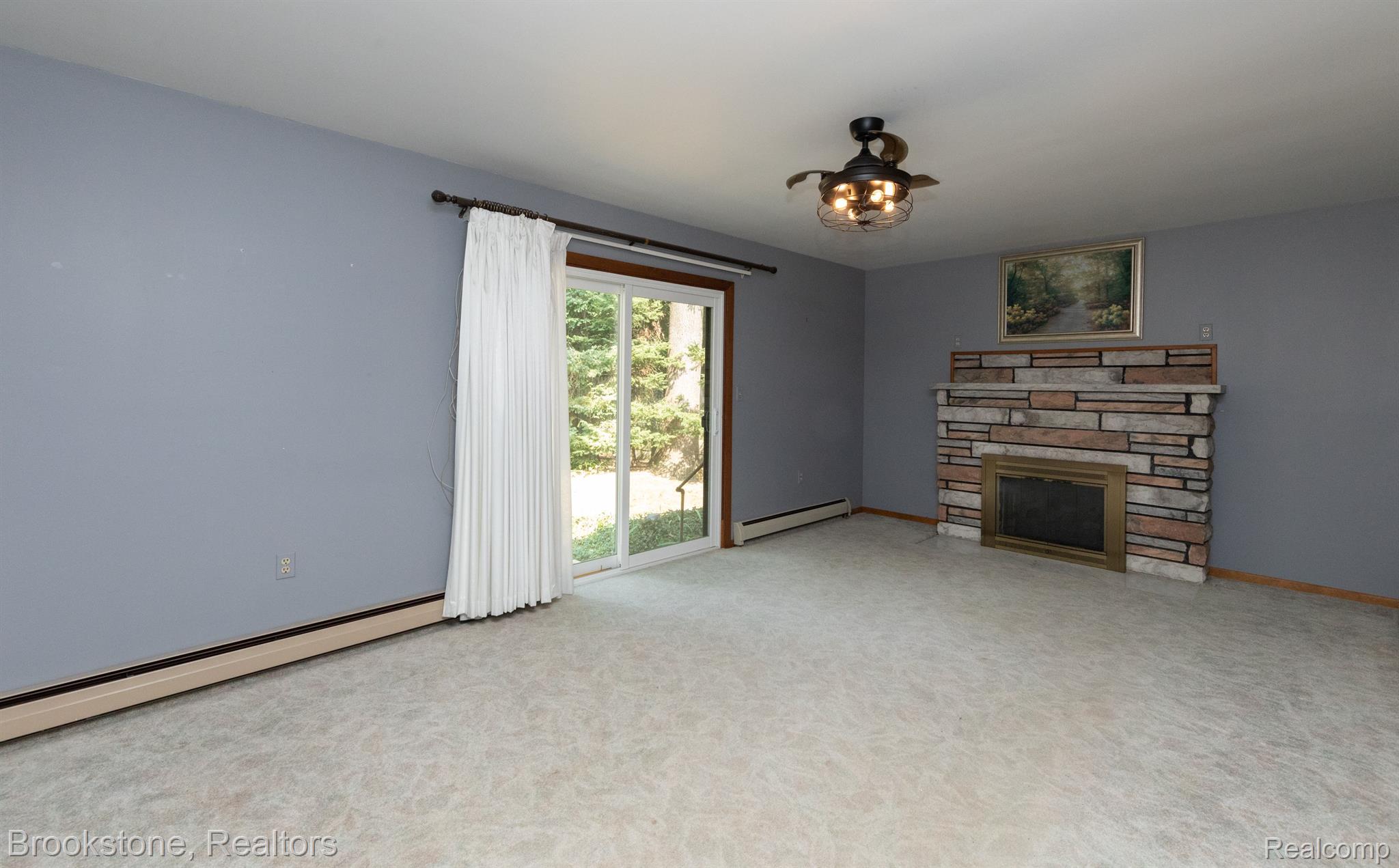 7660 CRESTMORE Street