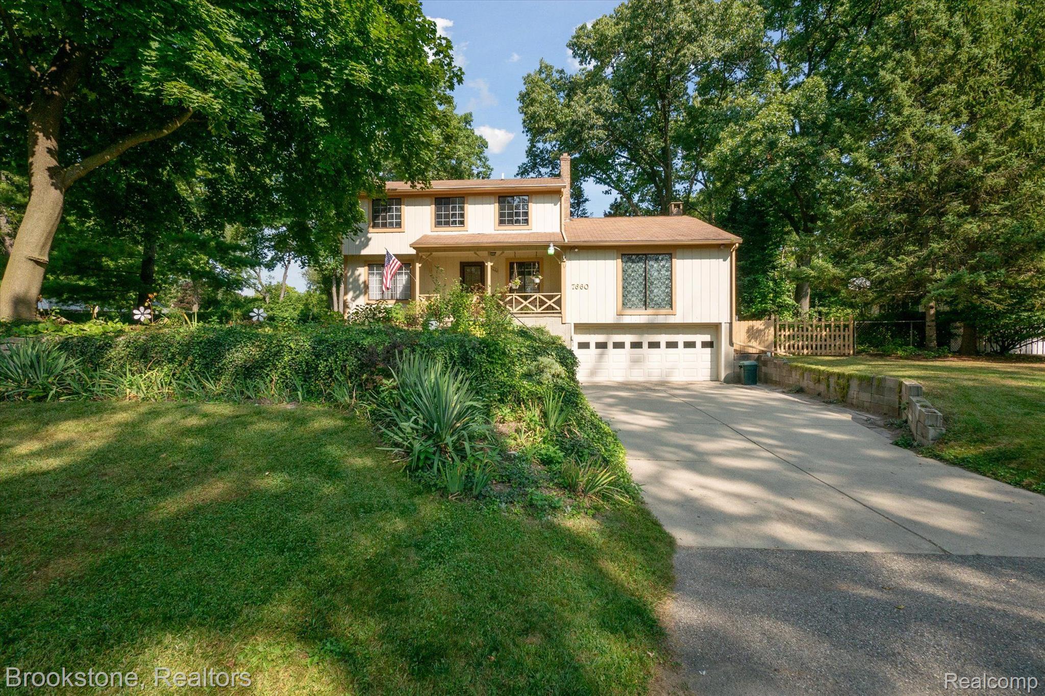 7660 CRESTMORE Street