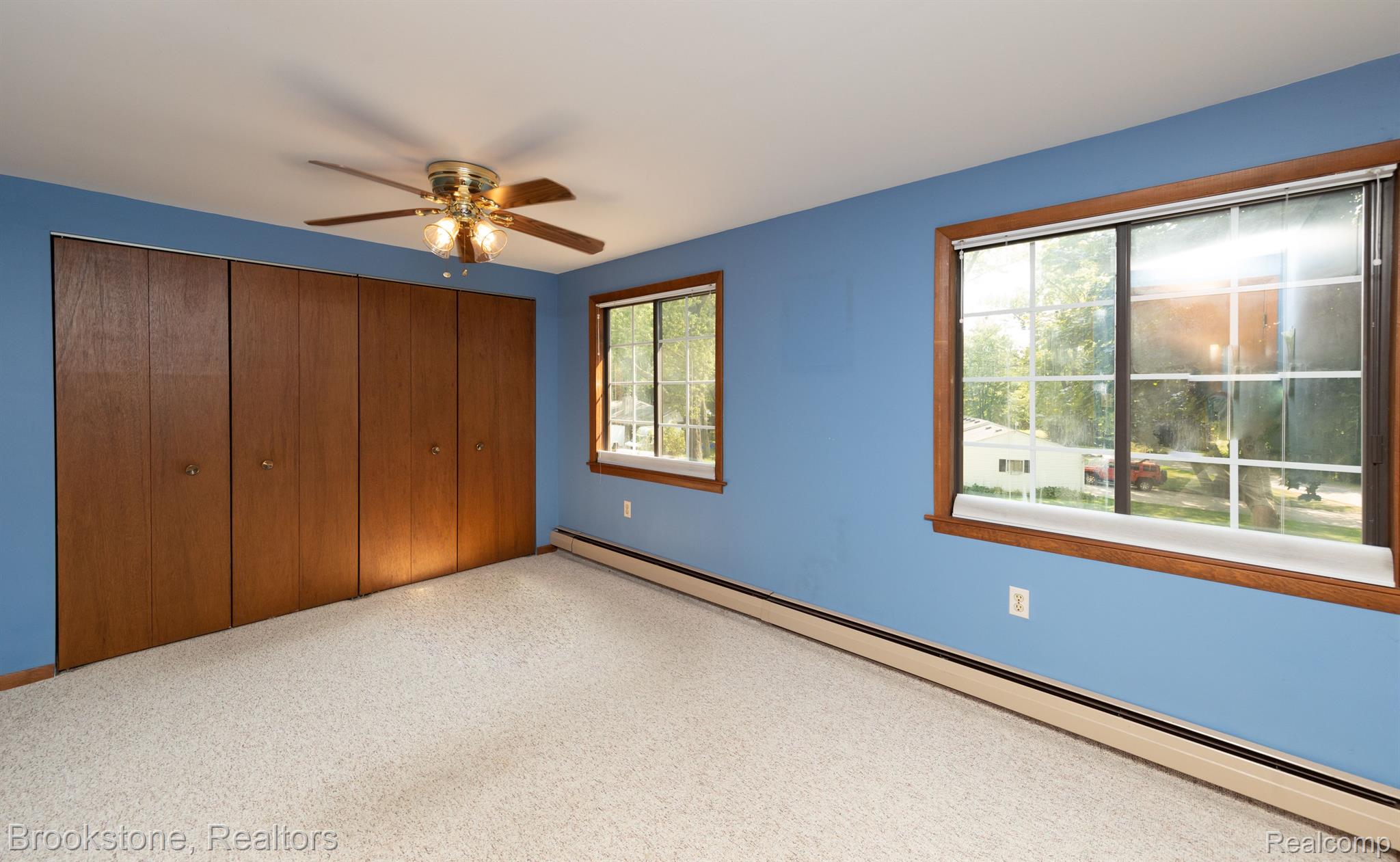 7660 CRESTMORE Street