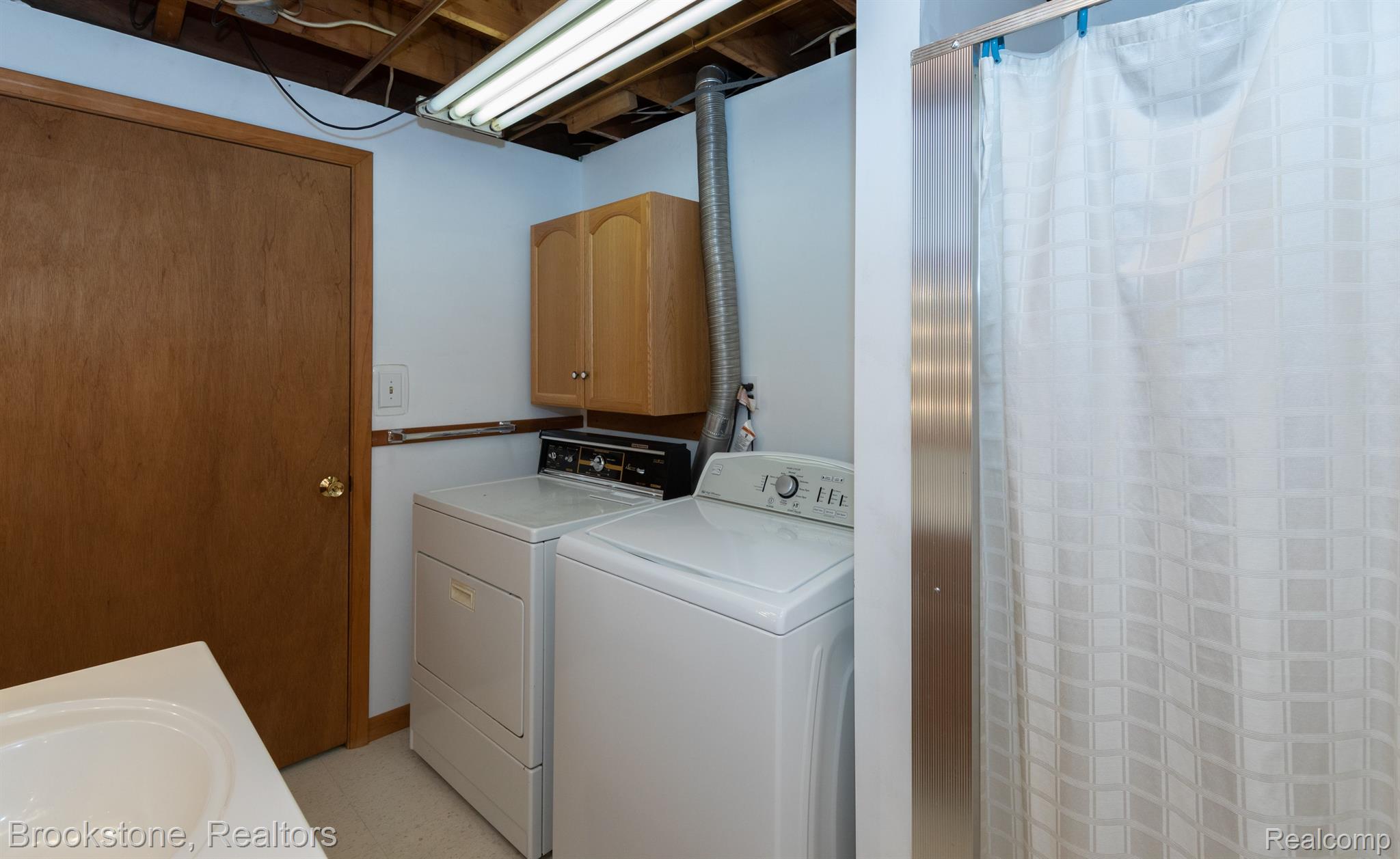 7660 CRESTMORE Street