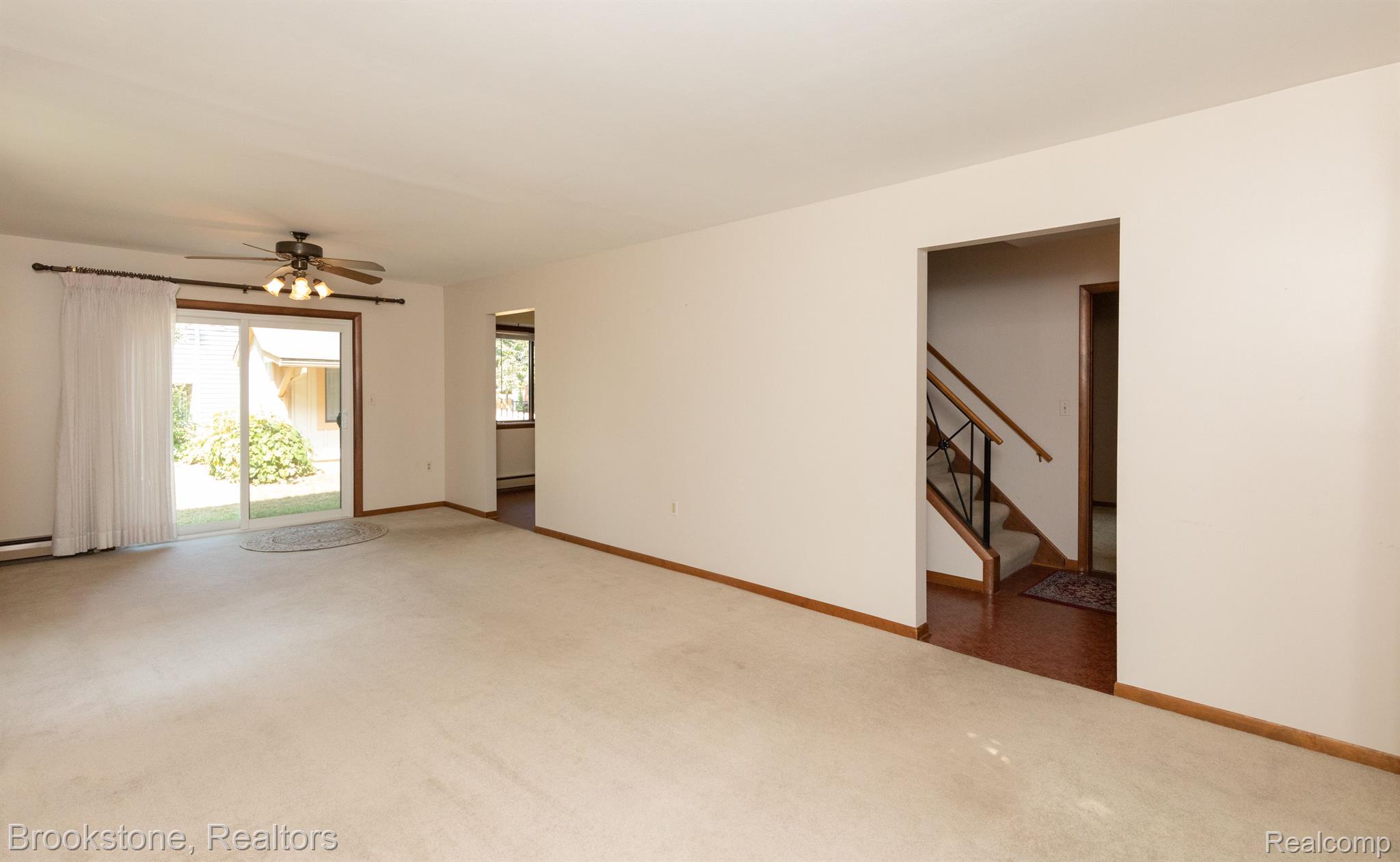 7660 CRESTMORE Street