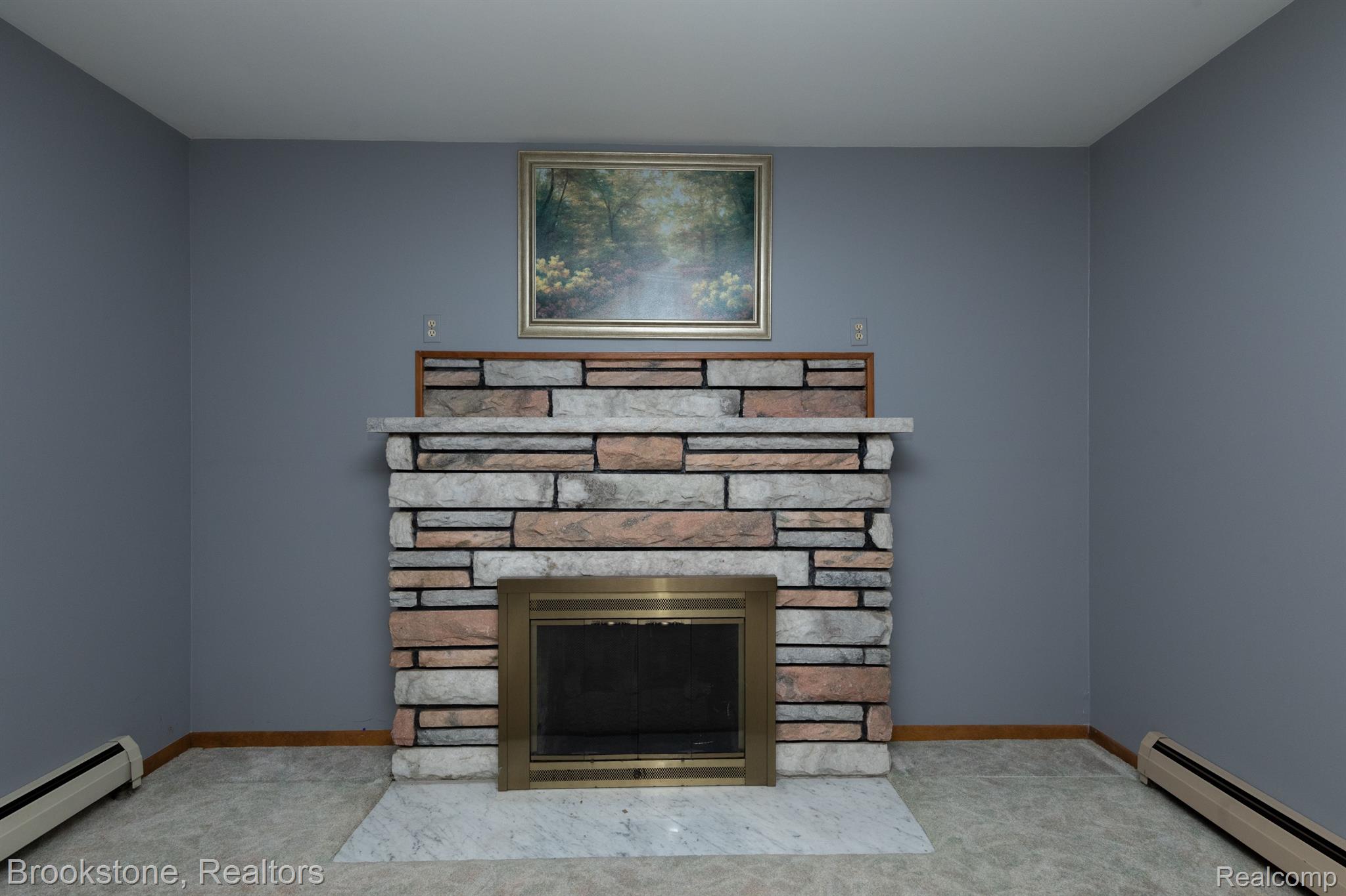 7660 CRESTMORE Street