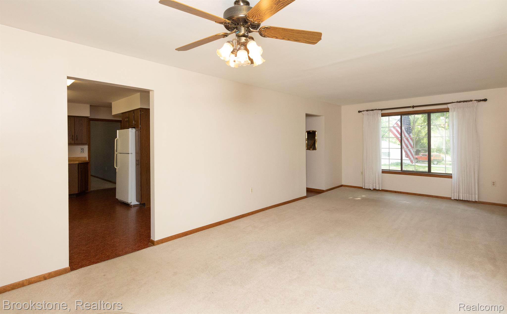 7660 CRESTMORE Street