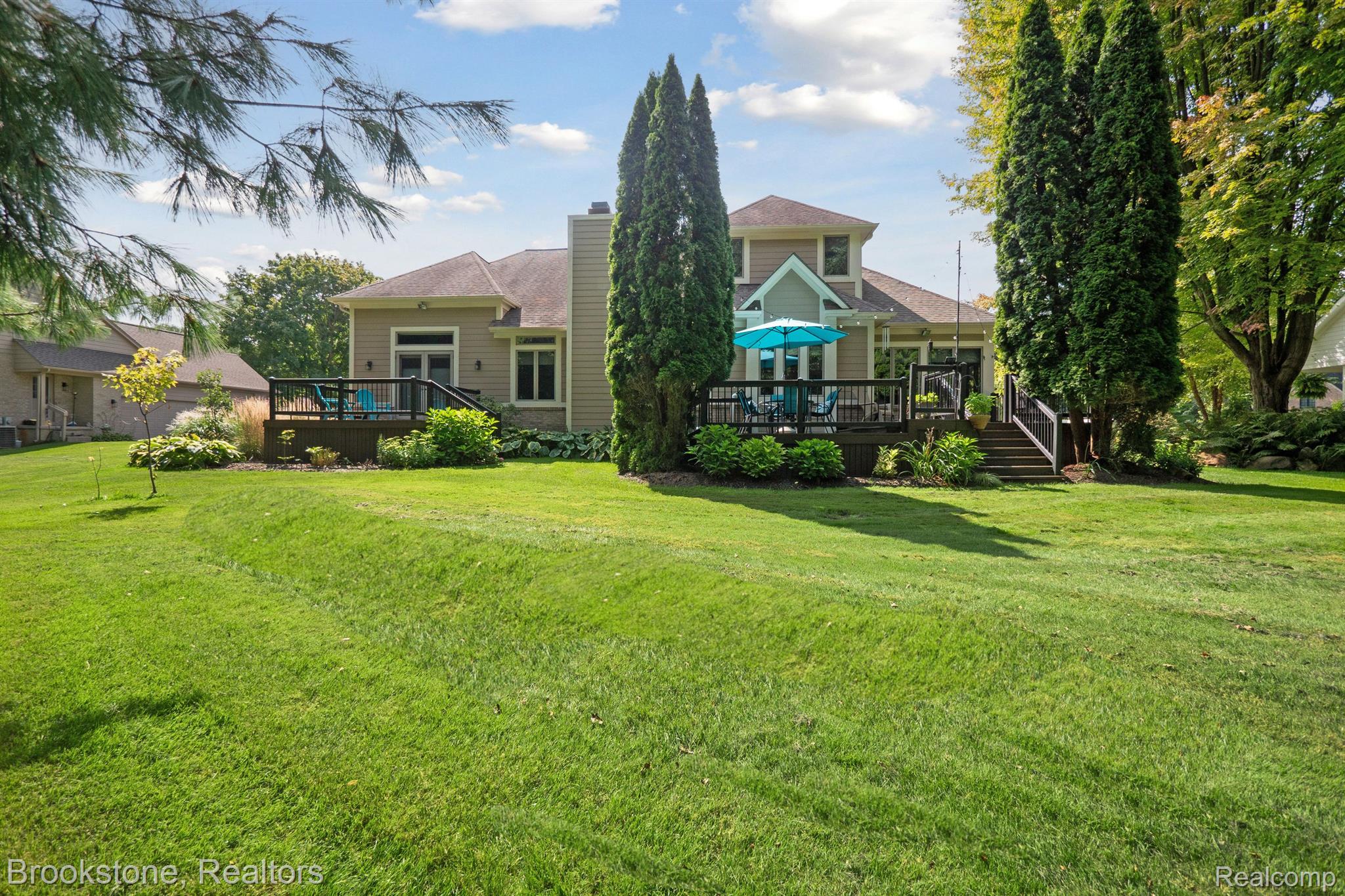 9978 PEBBLE CREEK CT