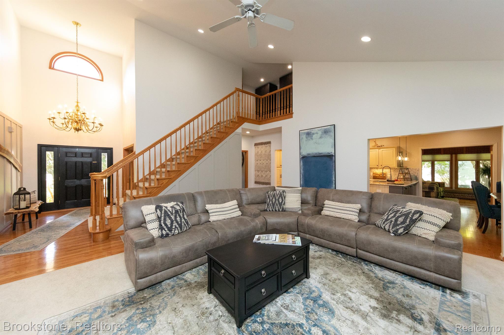 9978 PEBBLE CREEK CT