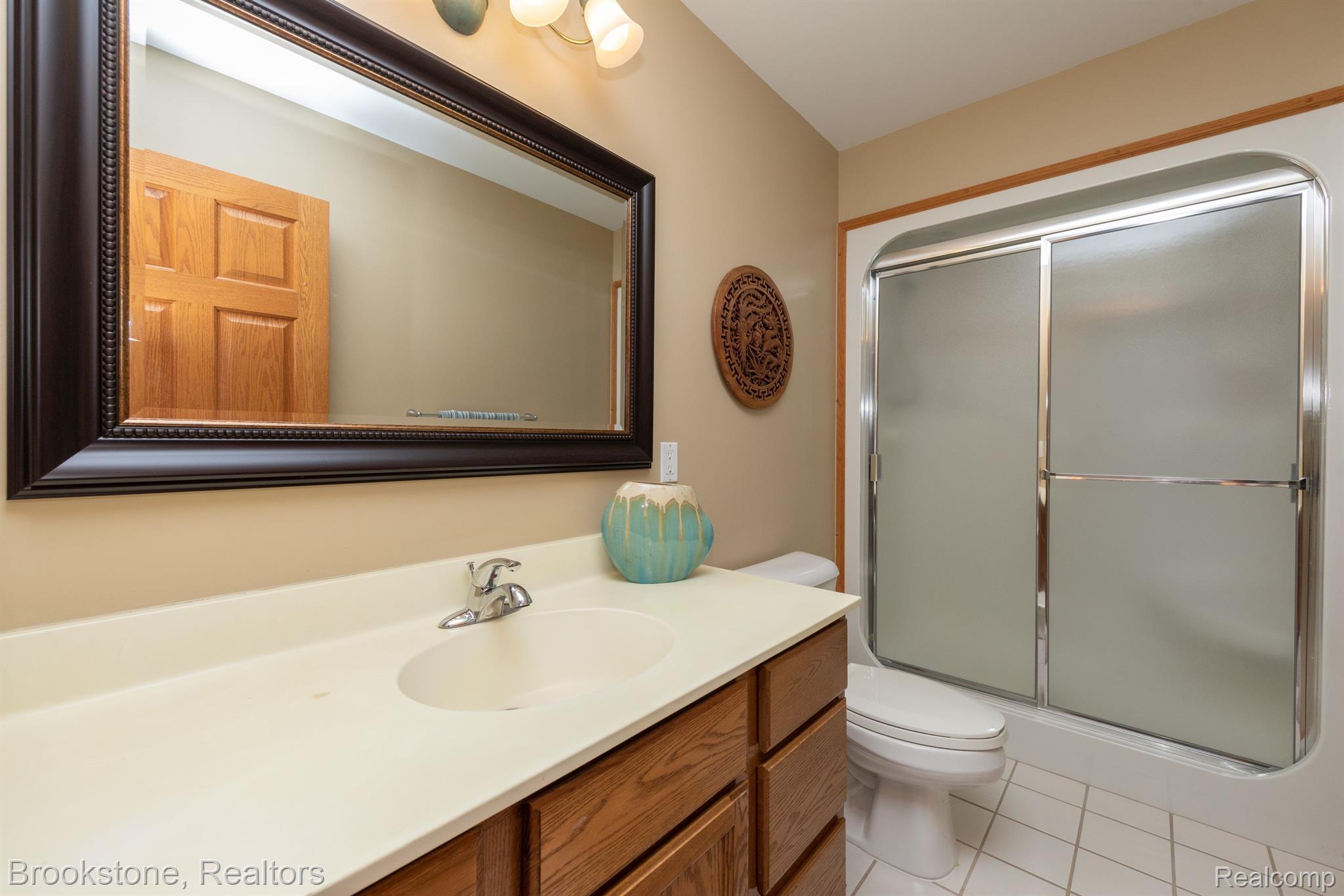 9978 PEBBLE CREEK CT