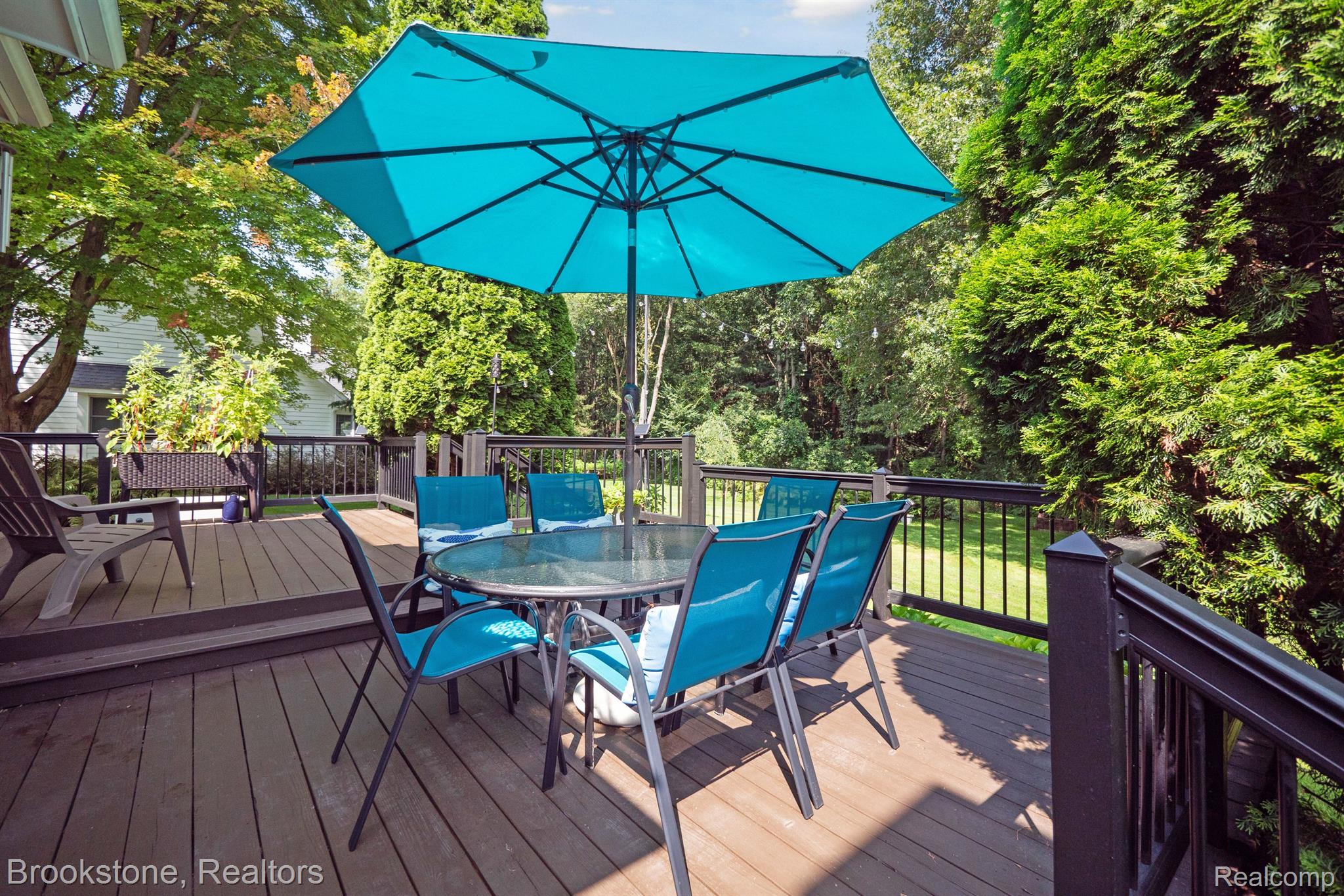 9978 PEBBLE CREEK CT