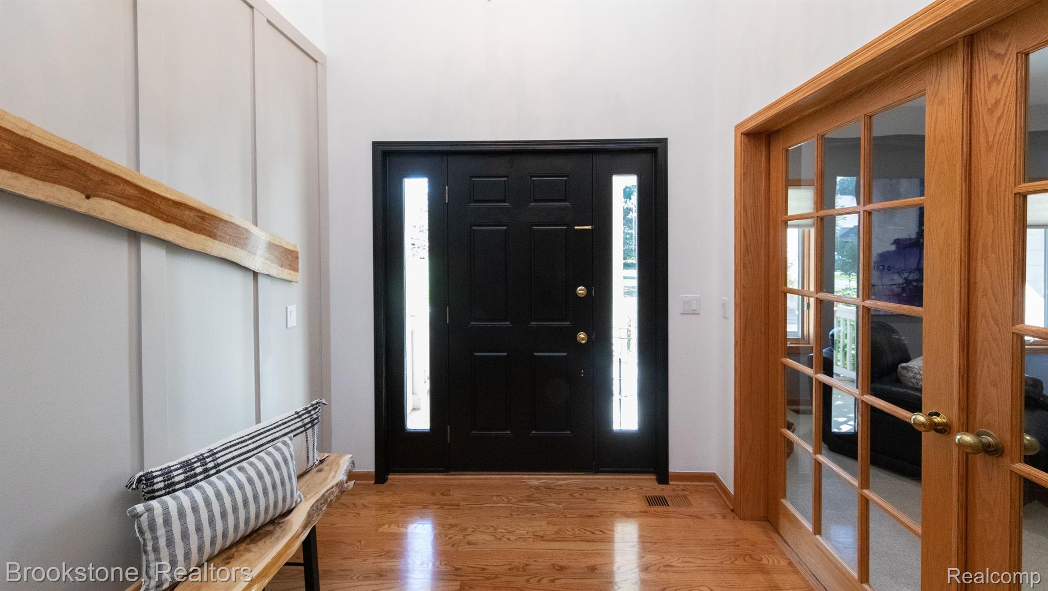 9978 PEBBLE CREEK CT