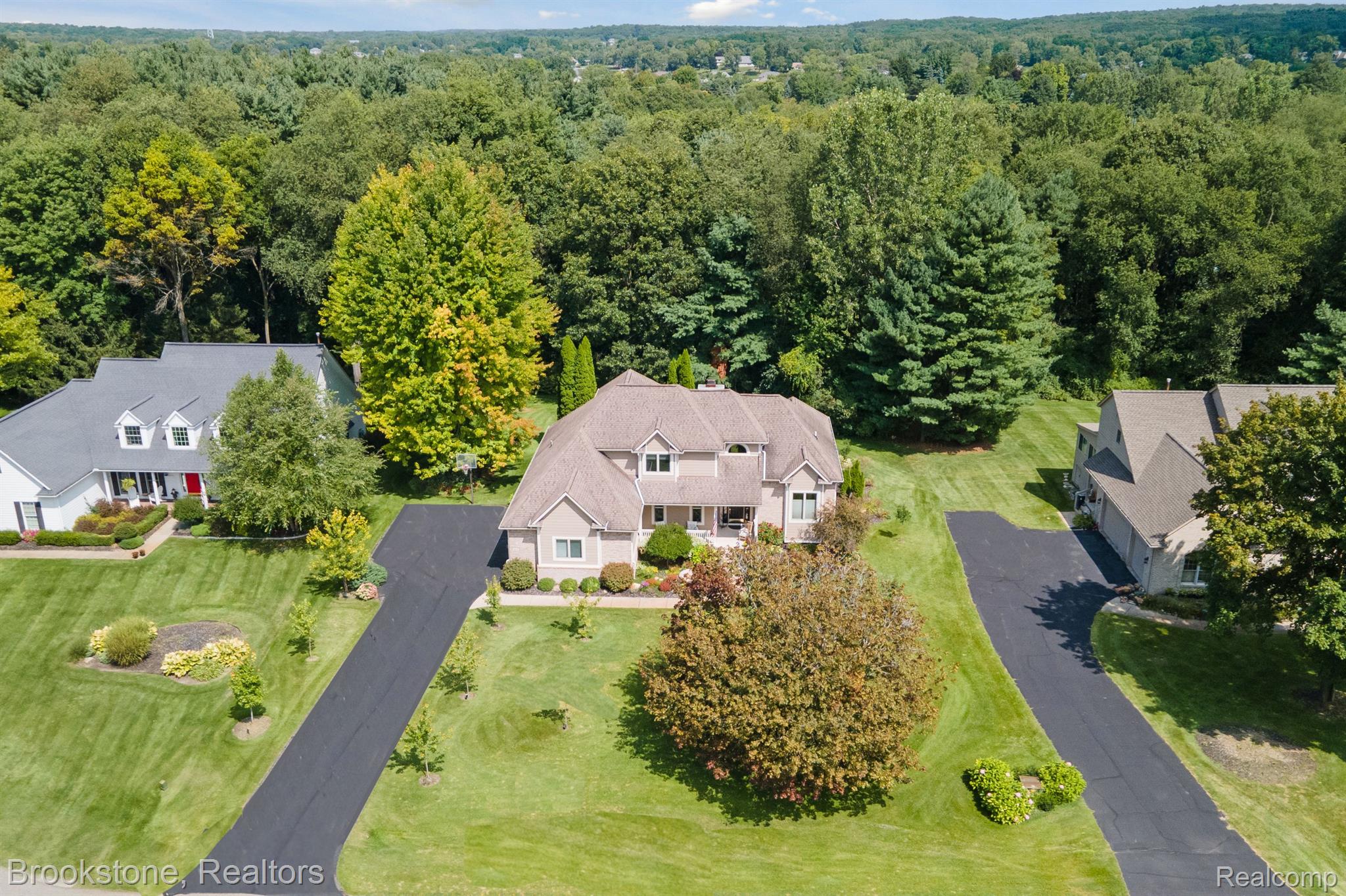 9978 PEBBLE CREEK CT