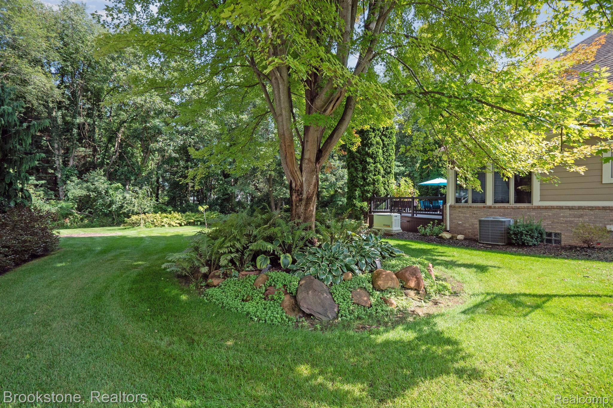 9978 PEBBLE CREEK CT