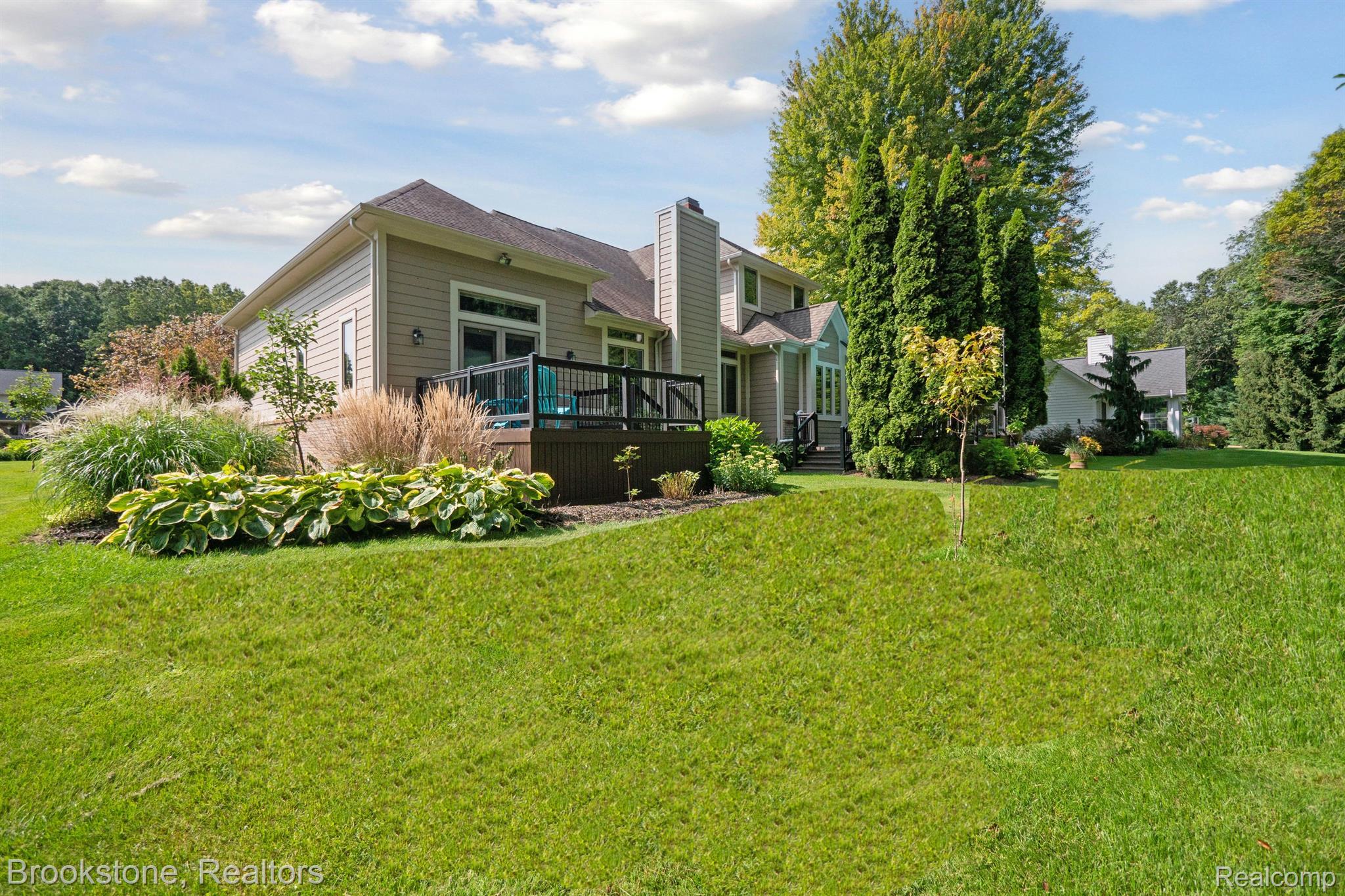 9978 PEBBLE CREEK CT