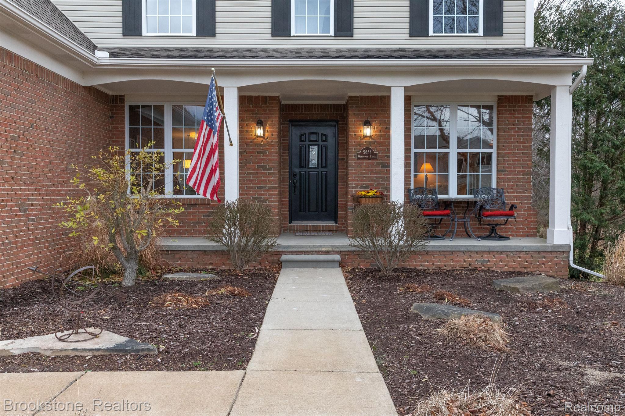 9654 WESTWOOD Circle
