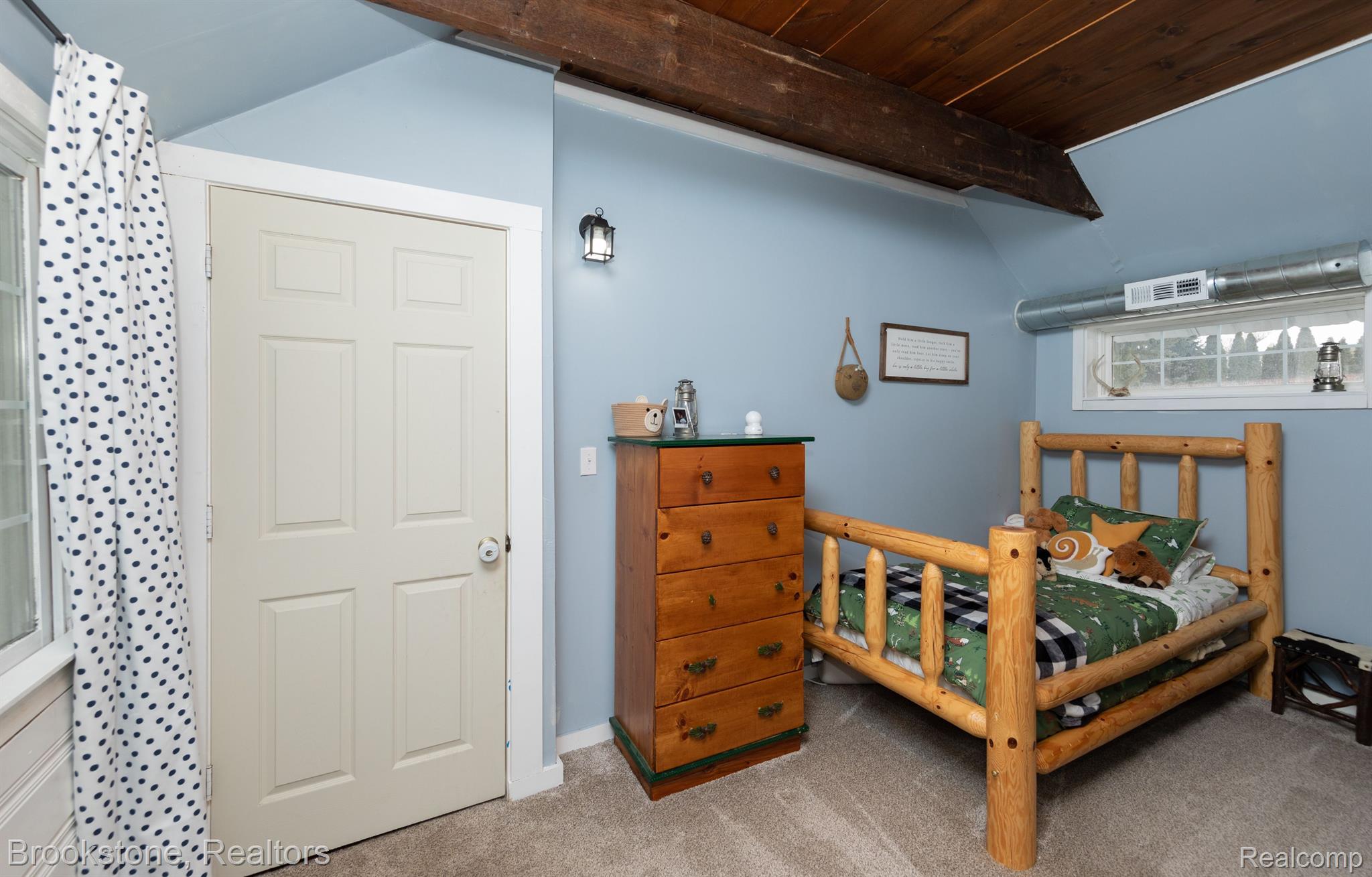 1456 INDIAN LAKE Road