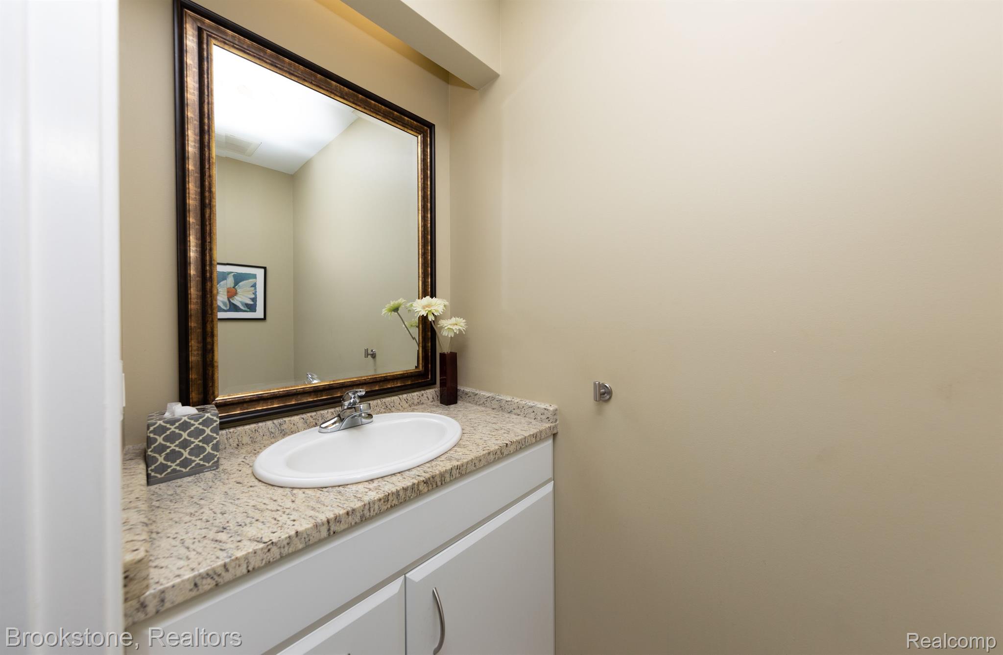 9865 KINGSTON Ridge