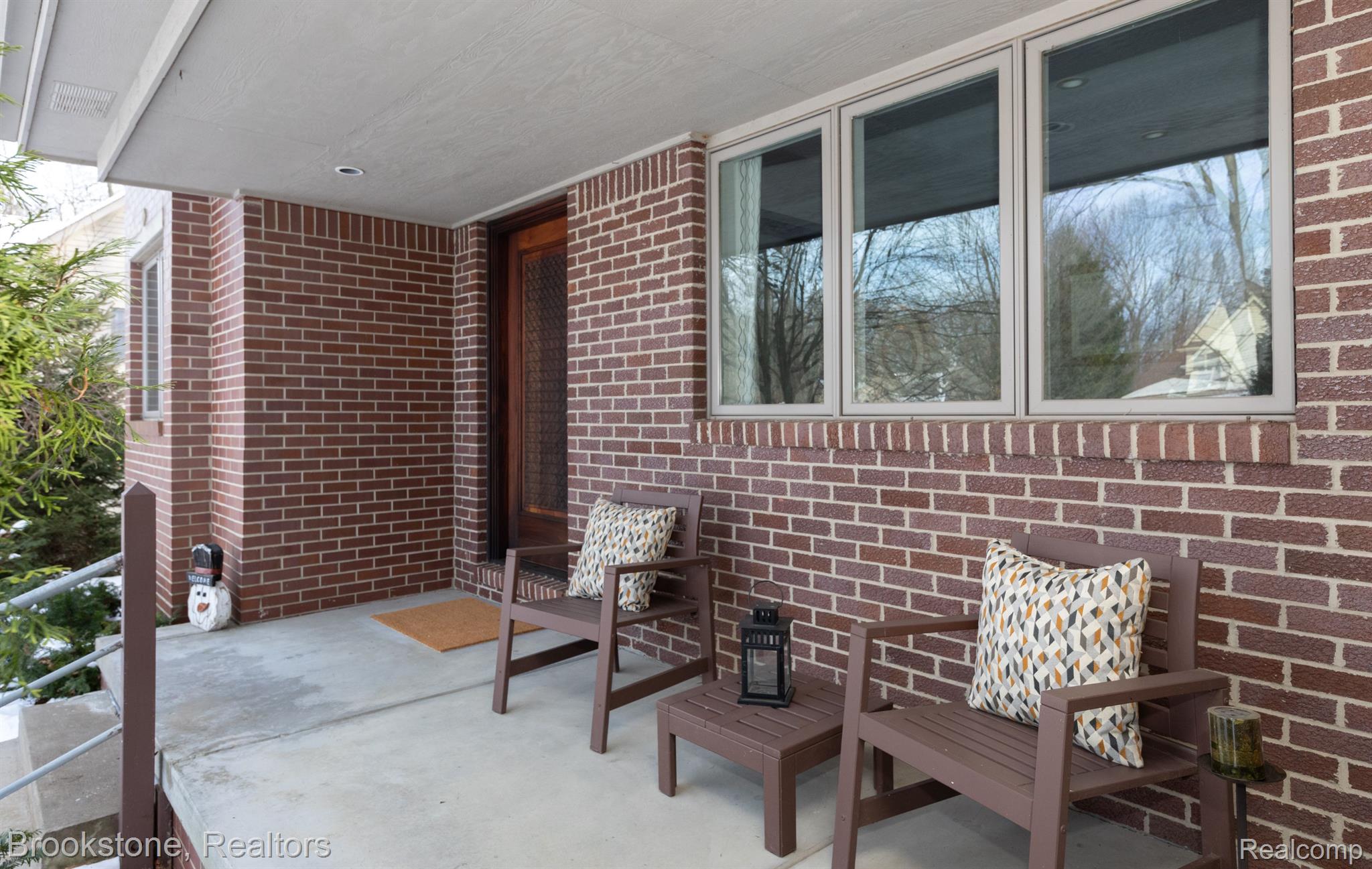 9865 KINGSTON Ridge