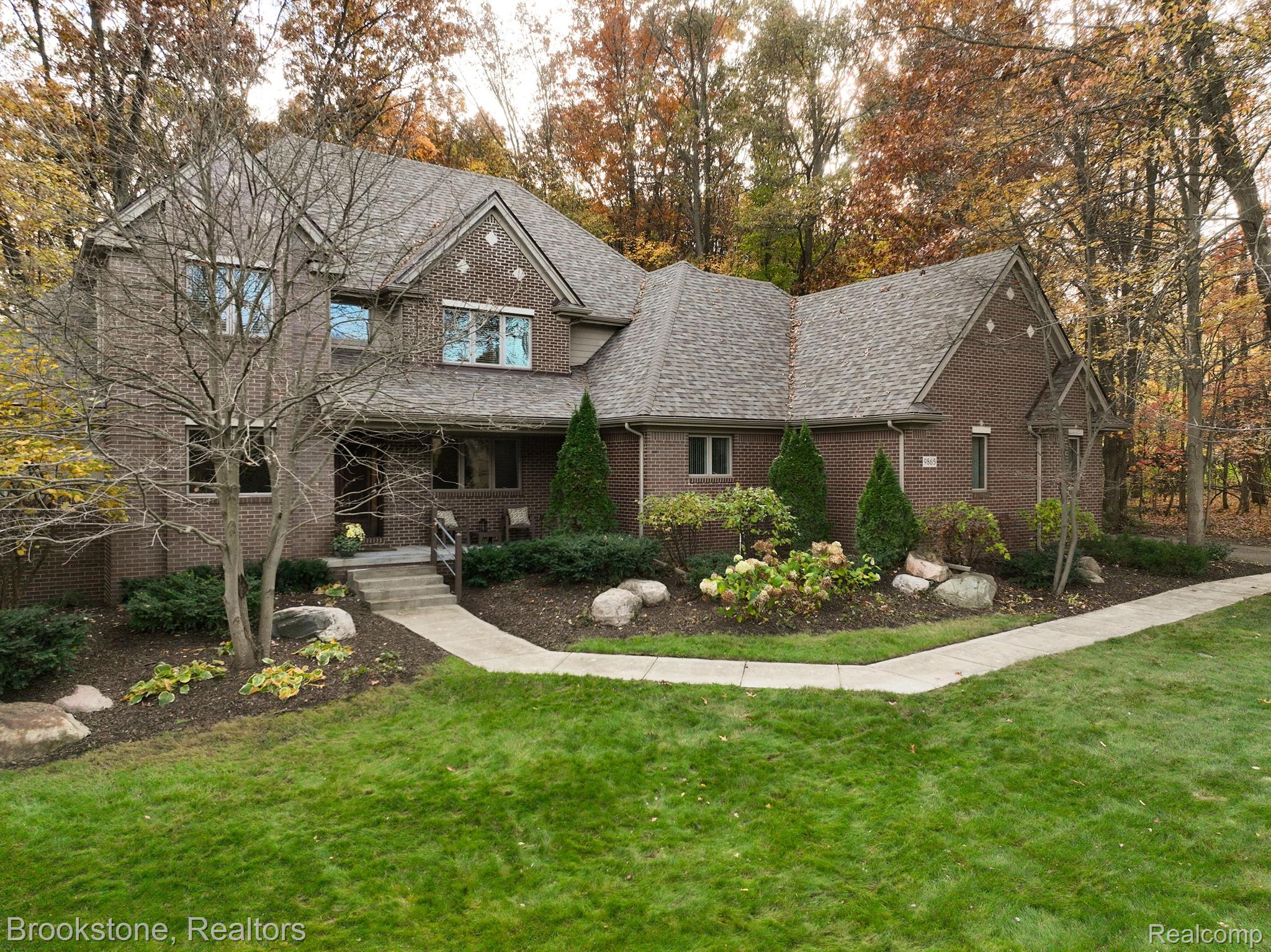 9865 KINGSTON Ridge