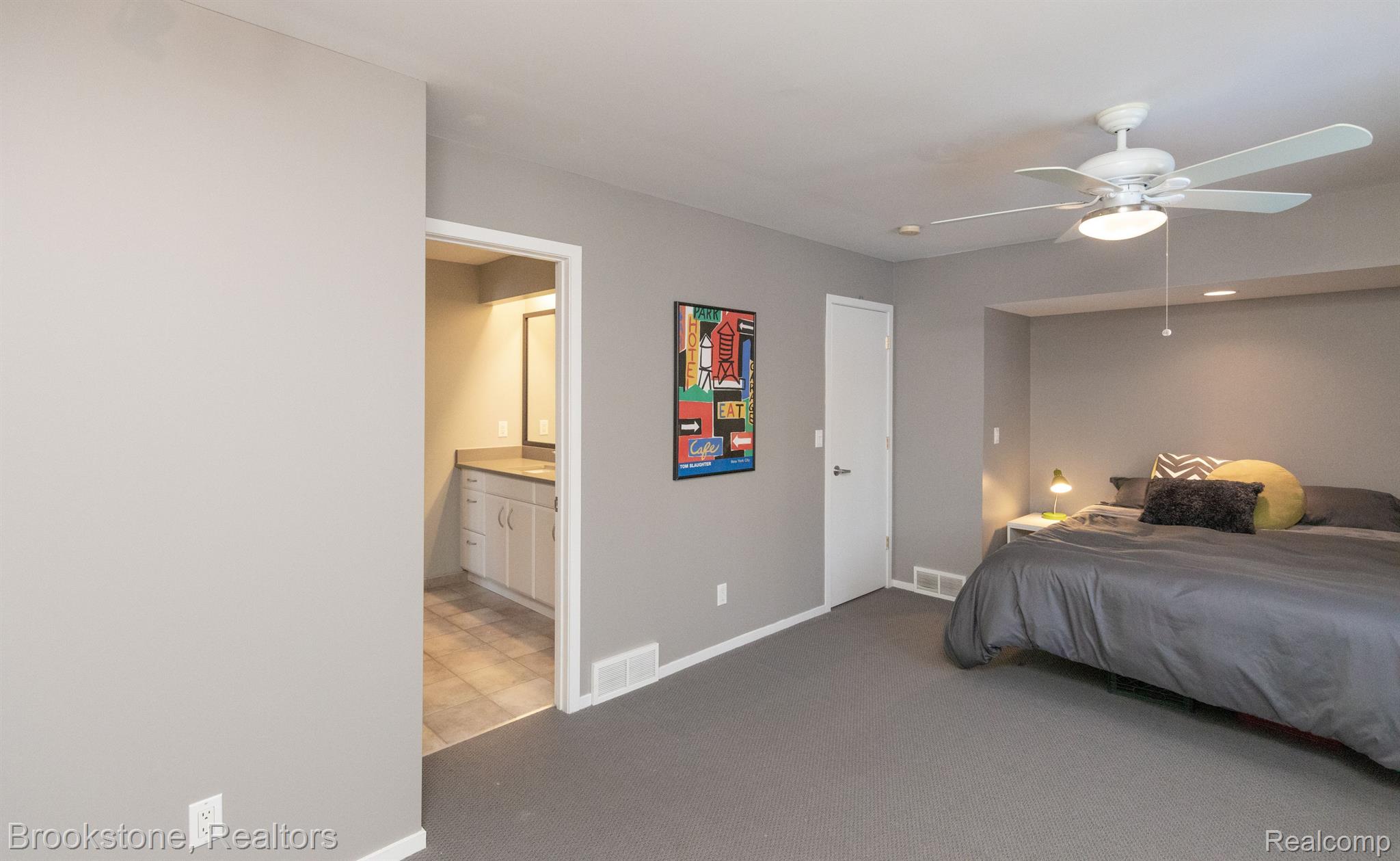 9865 KINGSTON Ridge