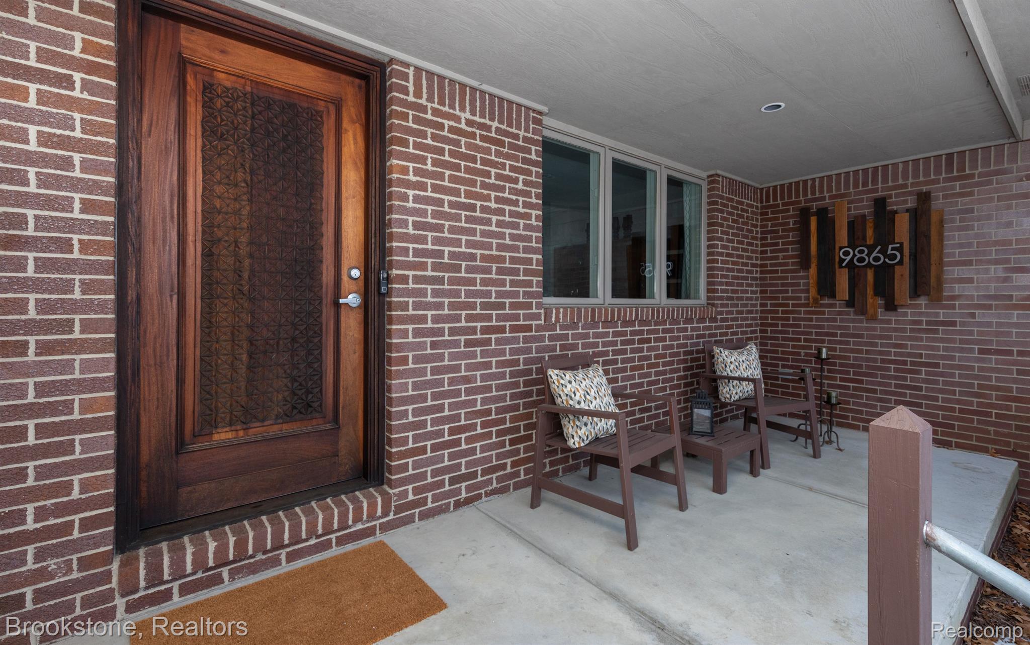 9865 KINGSTON Ridge