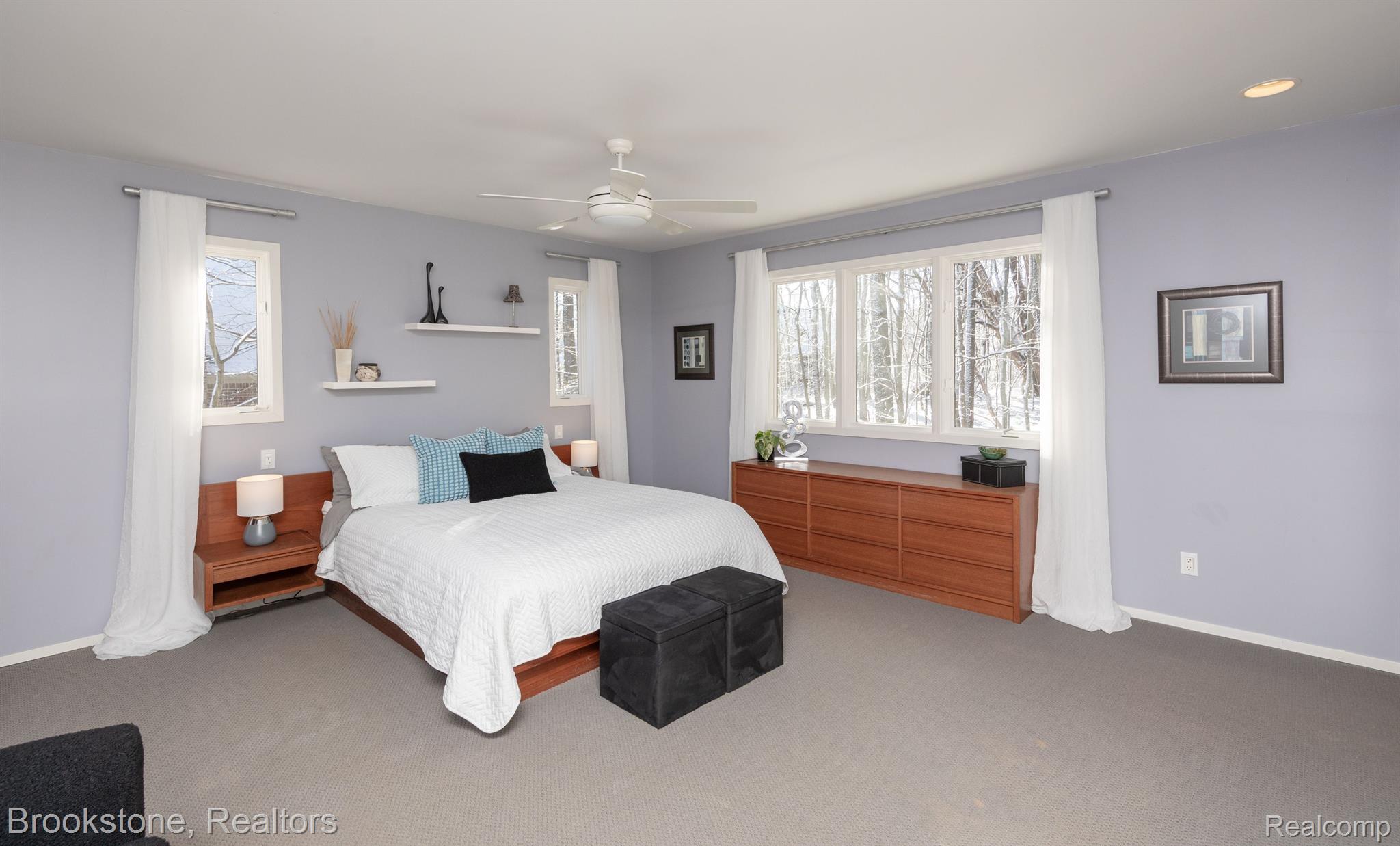 9865 KINGSTON Ridge
