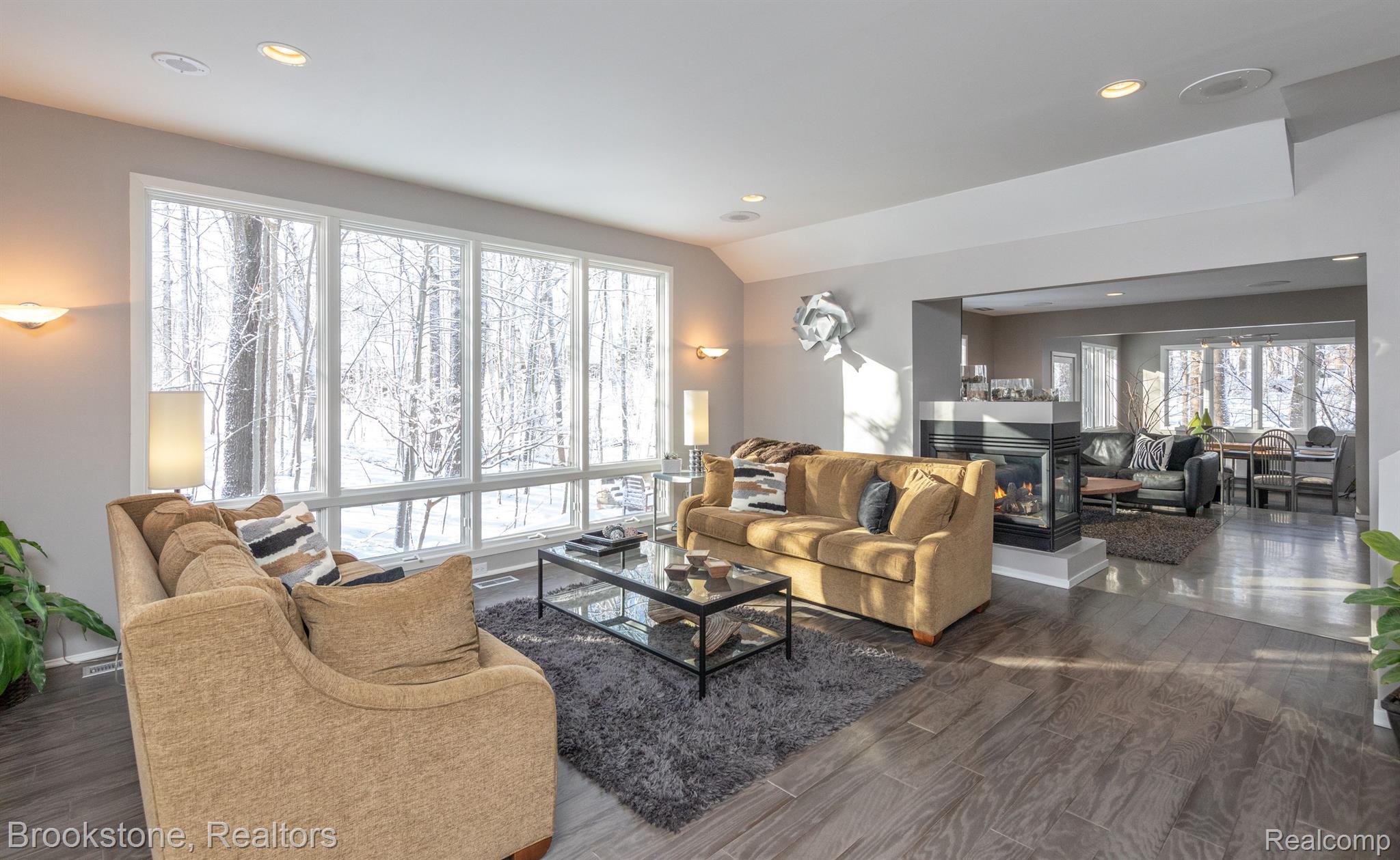 9865 KINGSTON Ridge