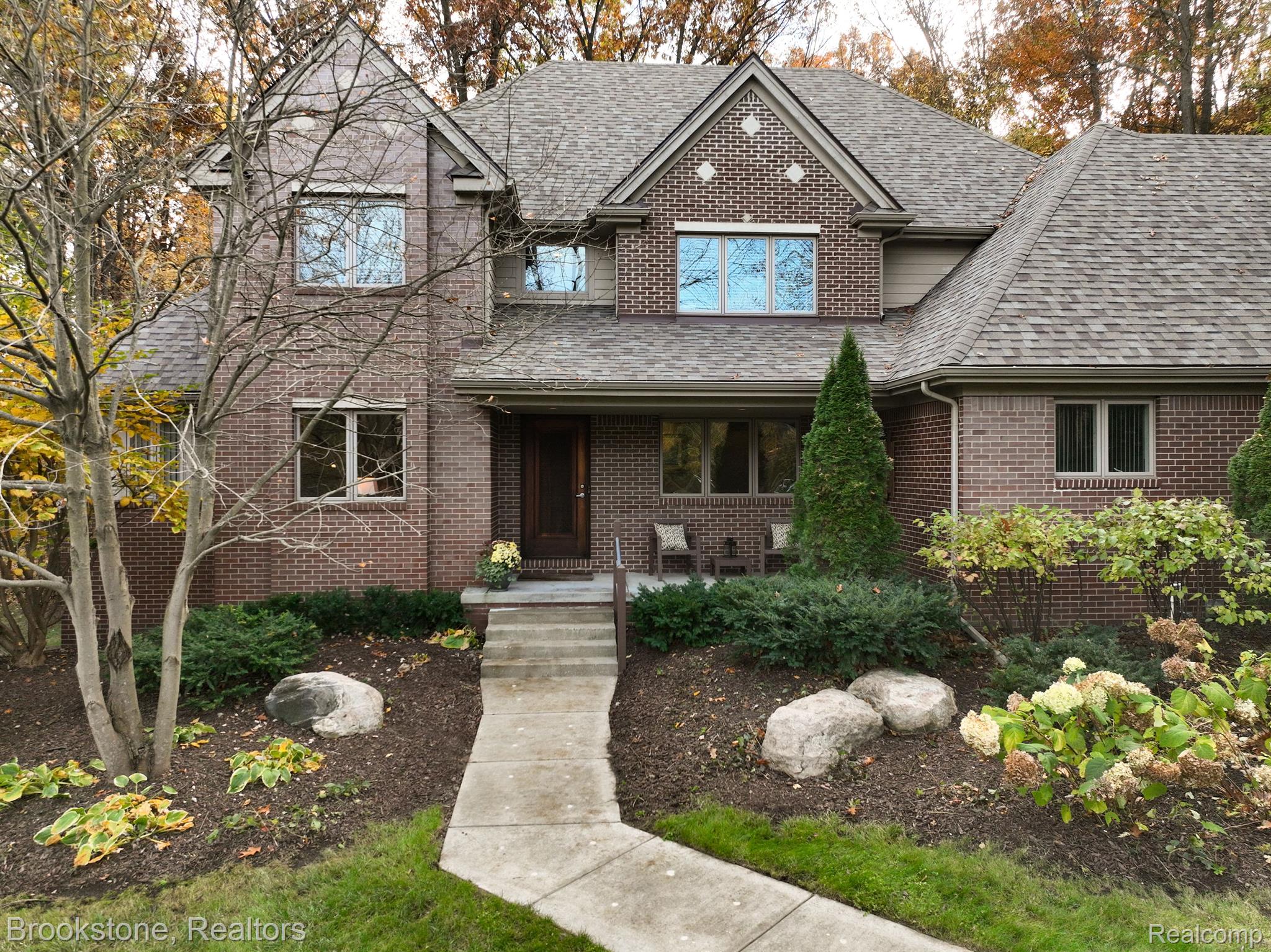 9865 KINGSTON Ridge