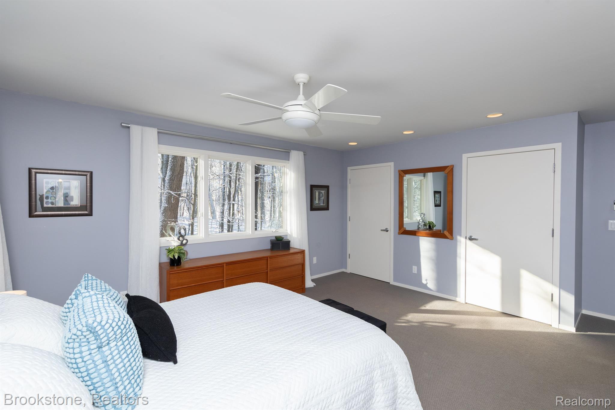 9865 KINGSTON Ridge