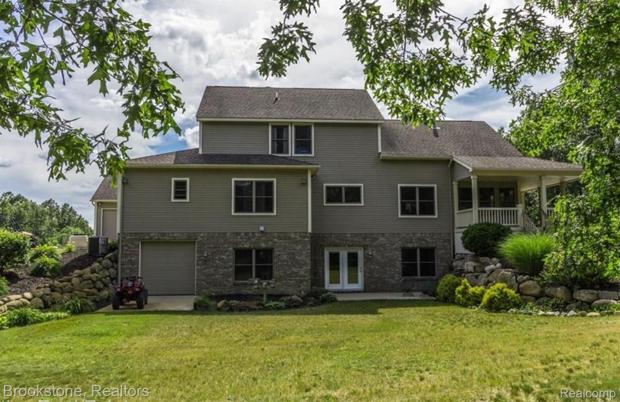 2155 HIDDEN LAKE Trail