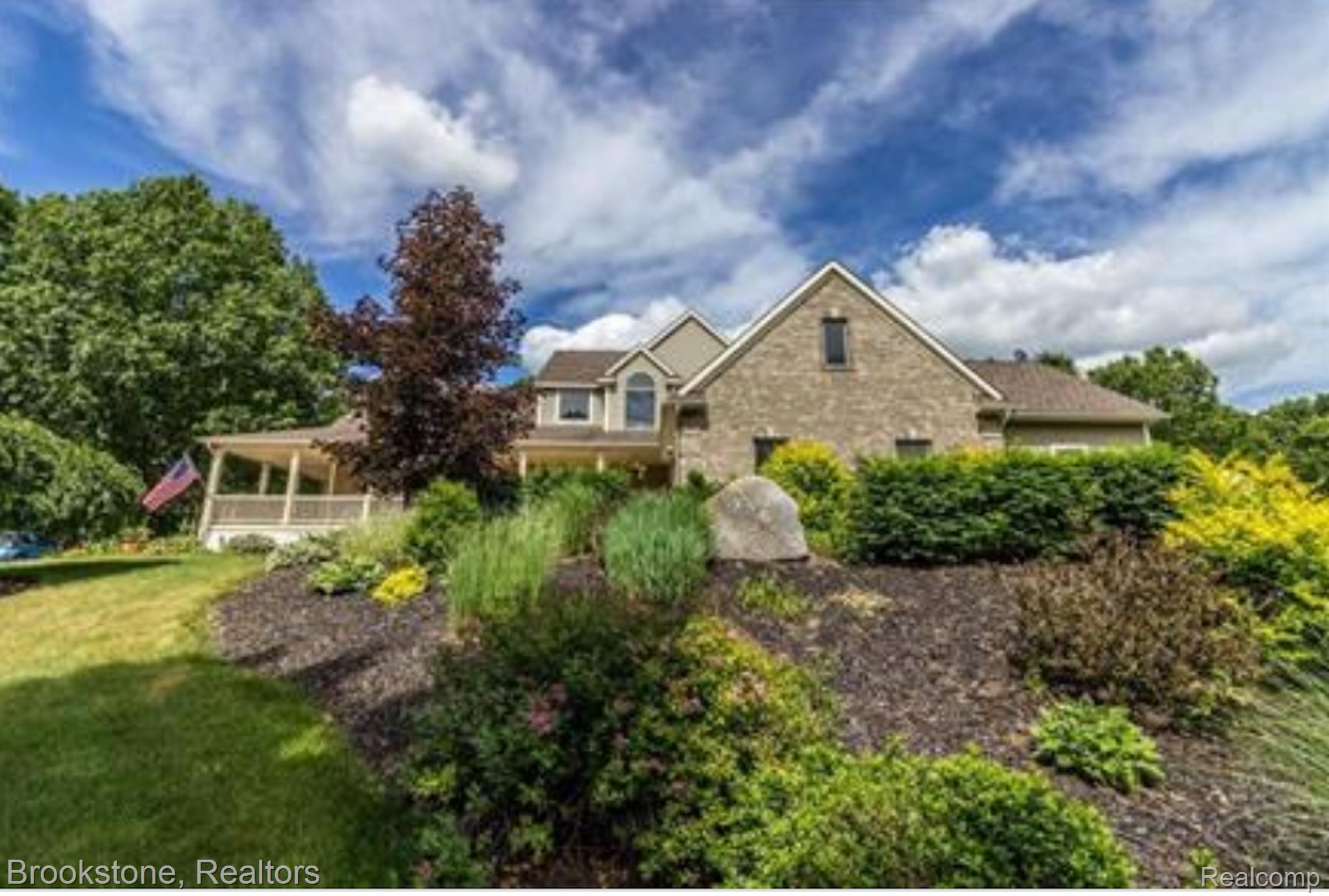 2155 HIDDEN LAKE Trail