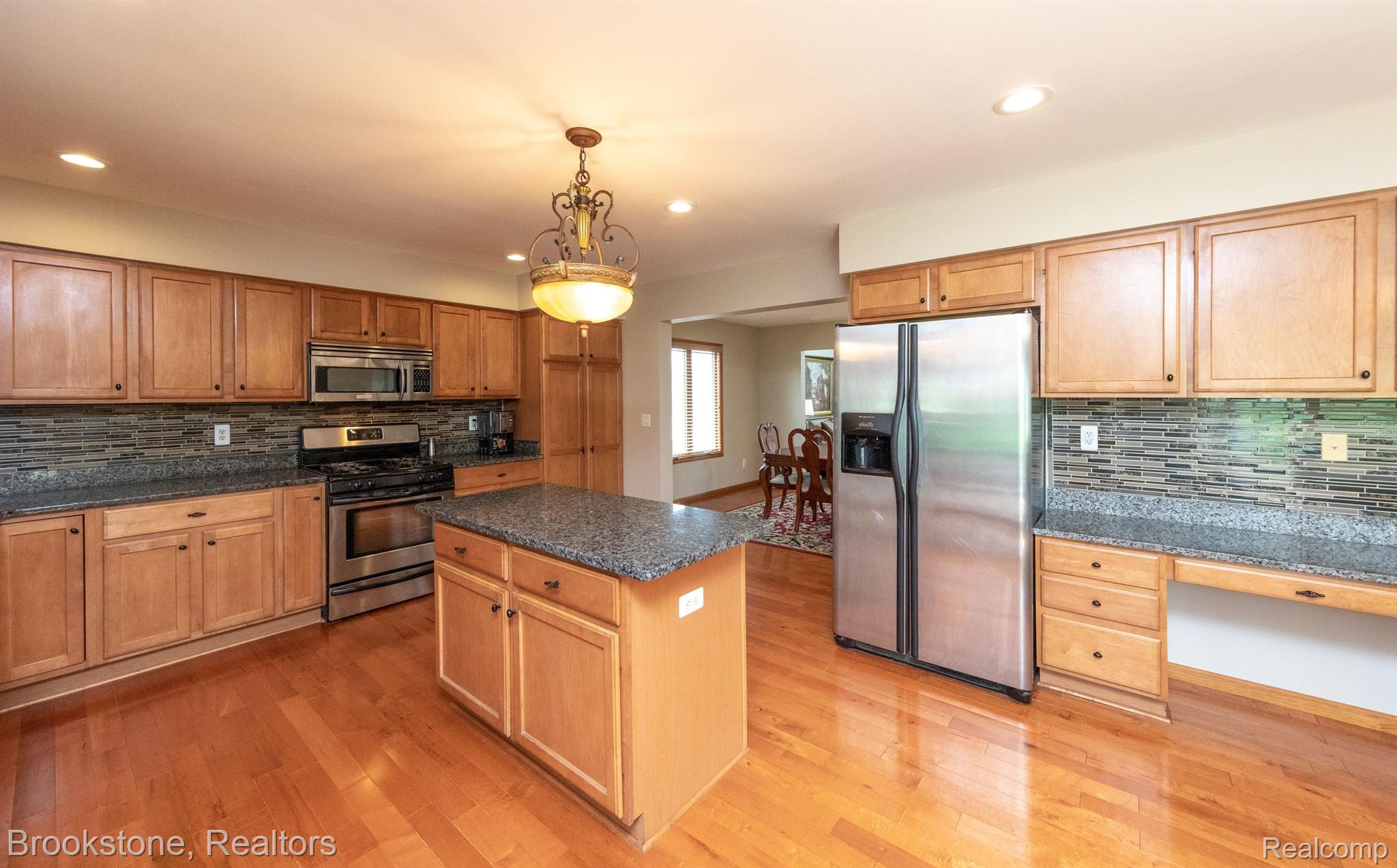 448 MARBLEWOOD Lane