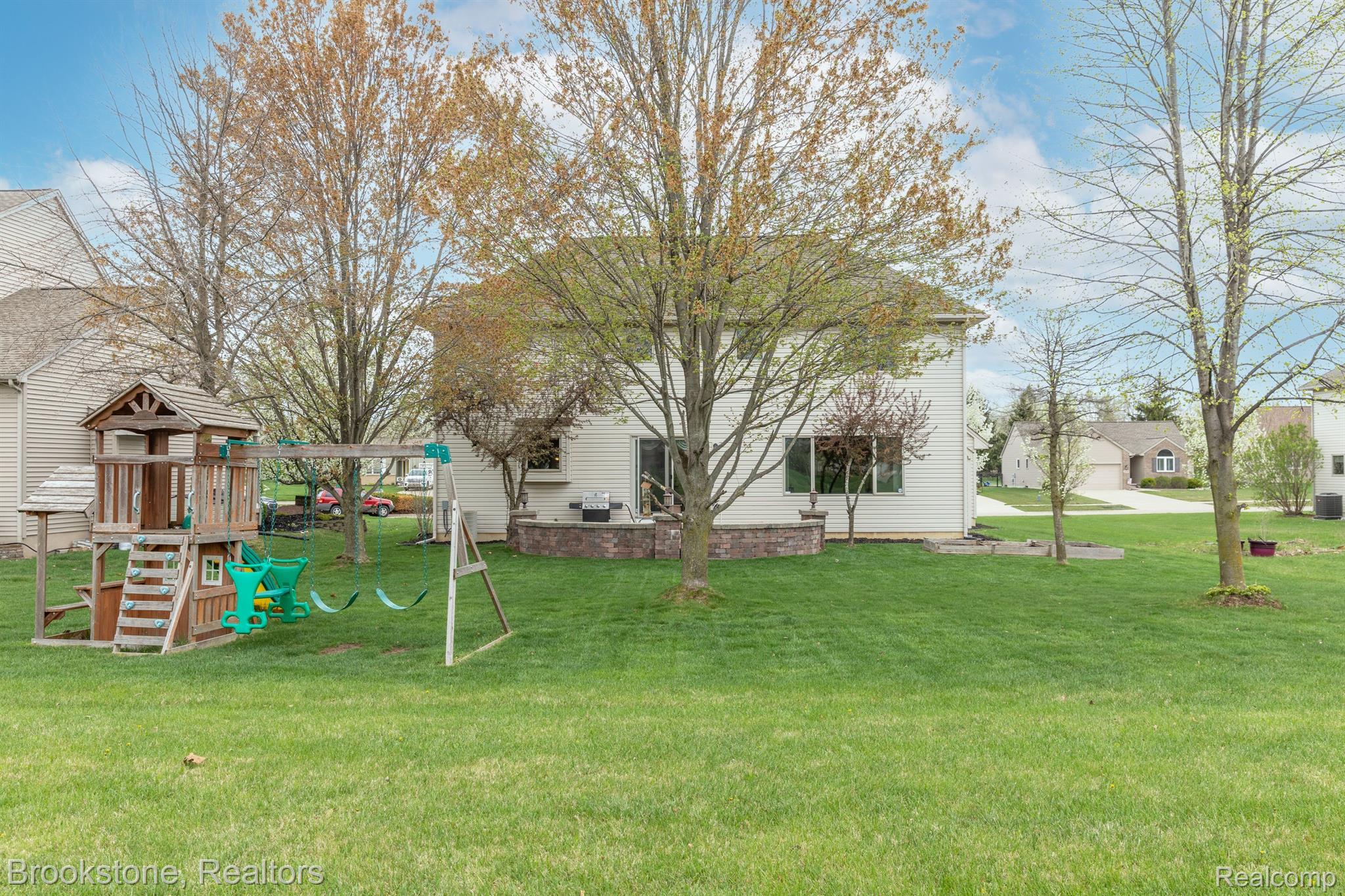448 MARBLEWOOD Lane