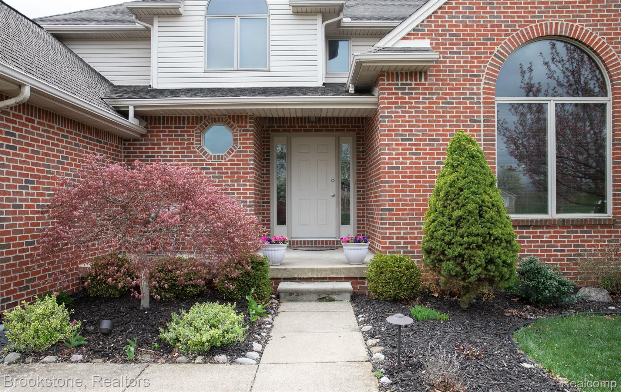 448 MARBLEWOOD Lane