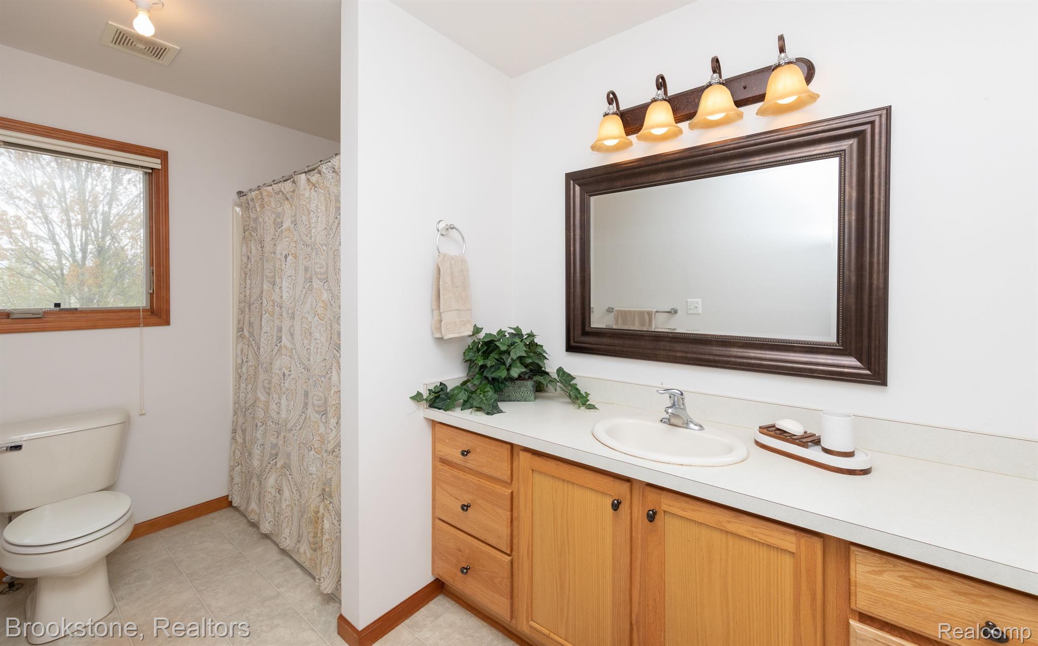 448 MARBLEWOOD Lane