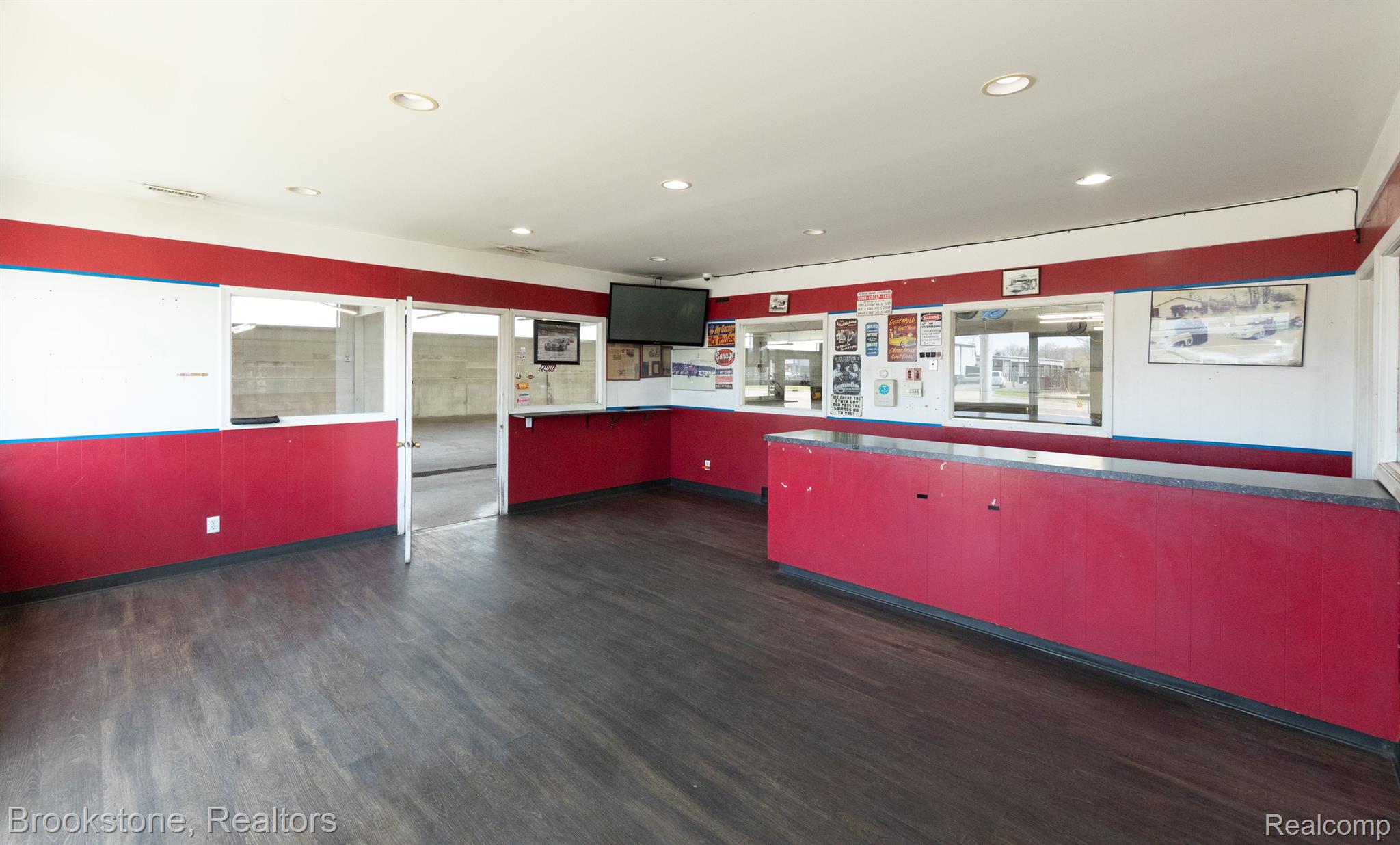 700 CESAR E CHAVEZ Avenue