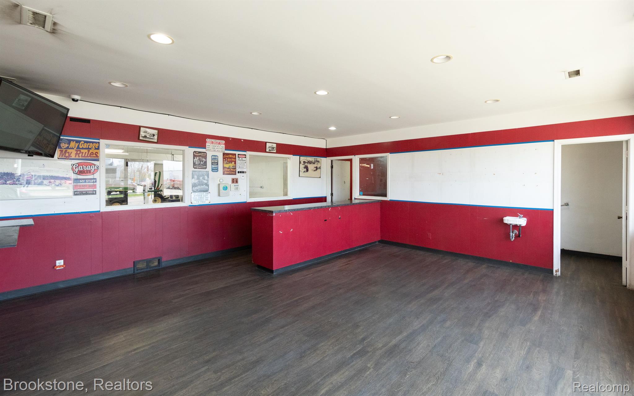 700 CESAR E CHAVEZ Avenue