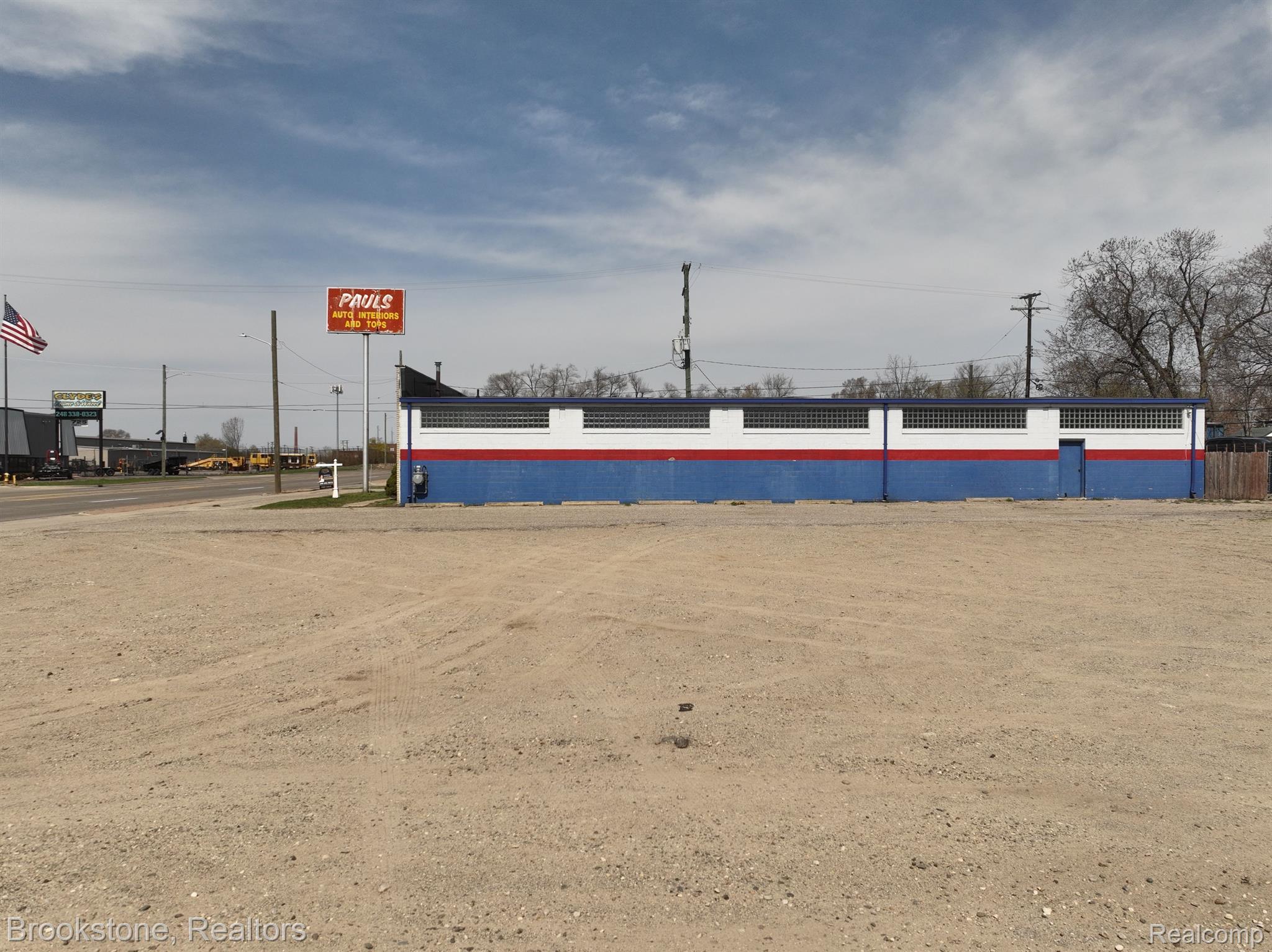 700 CESAR E CHAVEZ Avenue