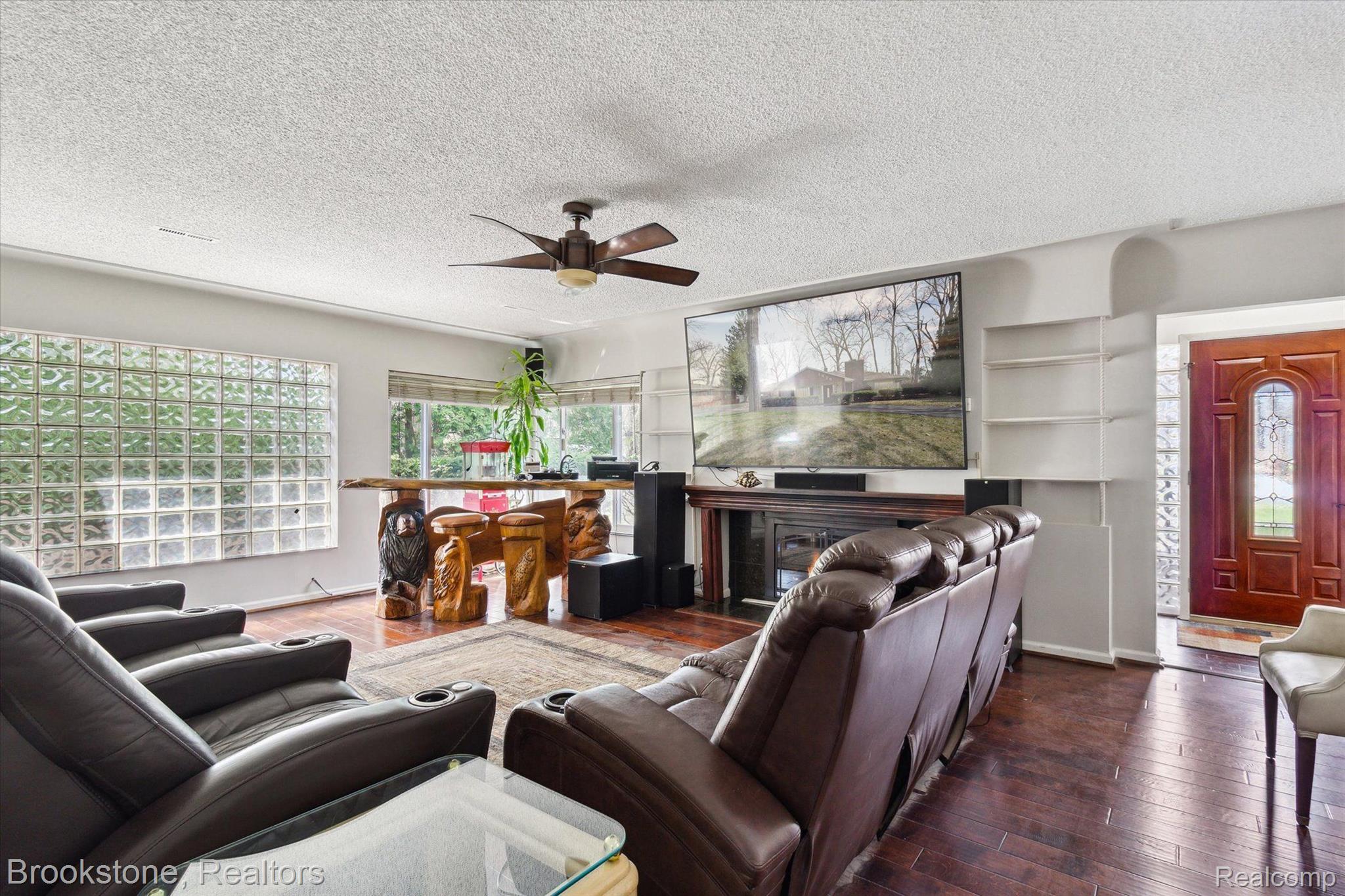 1475 AVONDALE Street