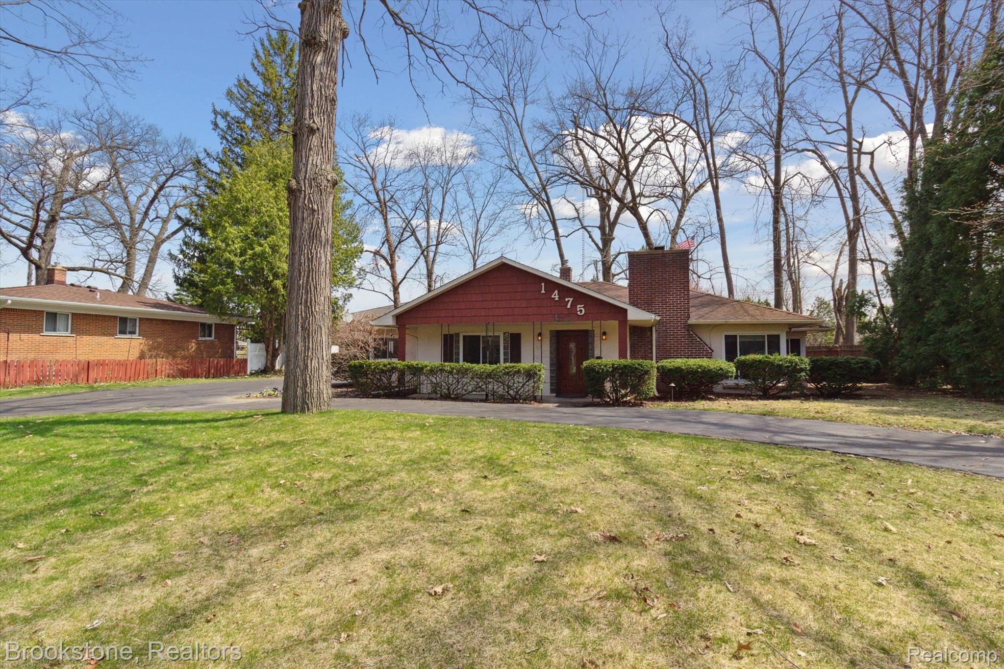 1475 AVONDALE Street