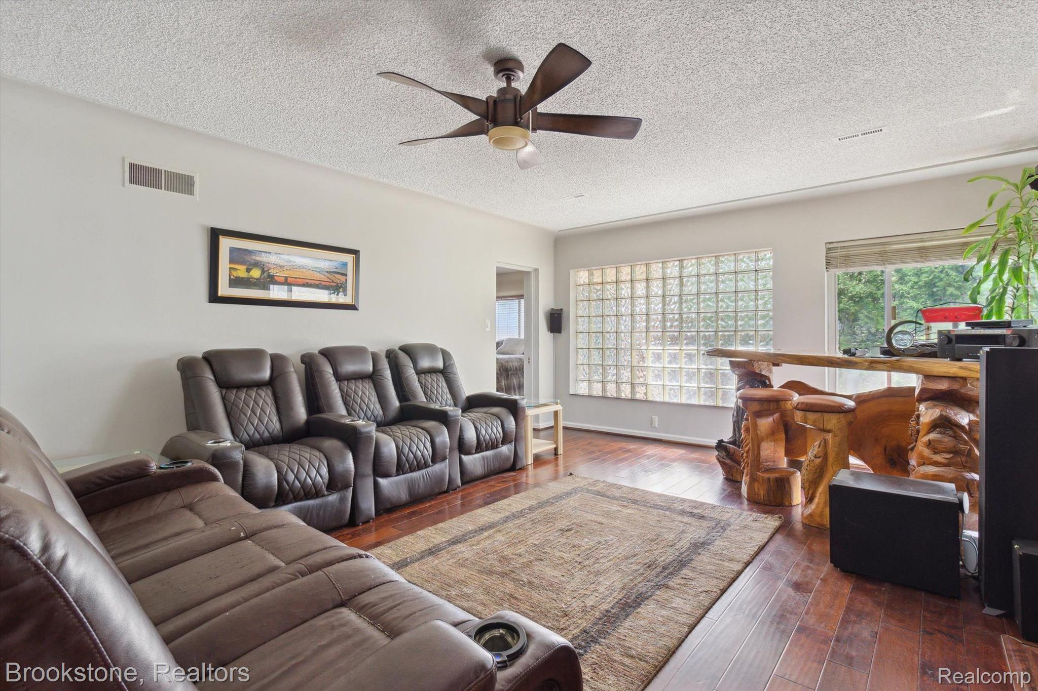 1475 AVONDALE Street