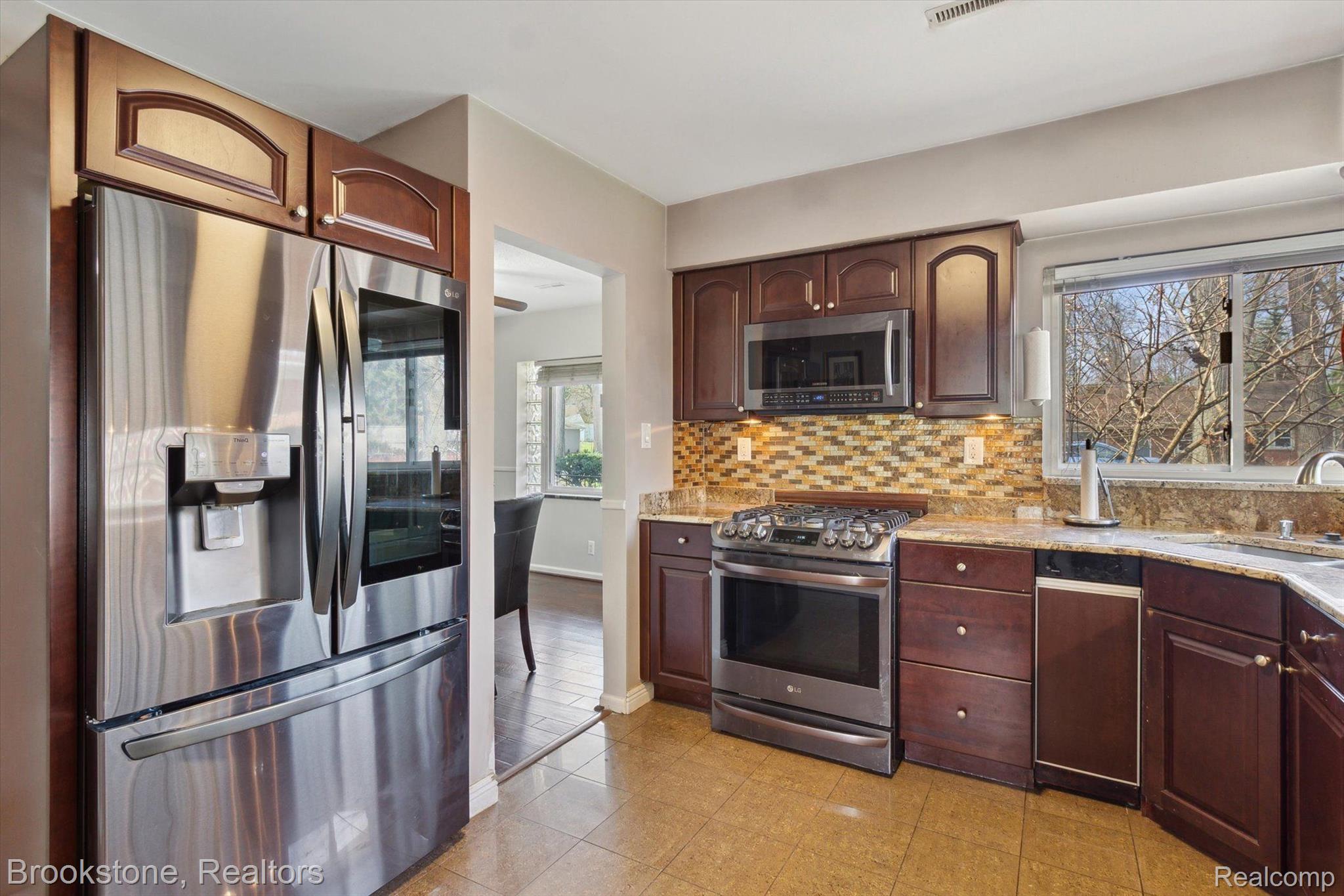 1475 AVONDALE Street